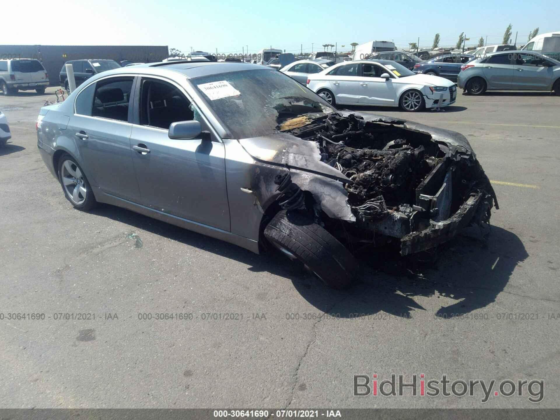 Photo WBANU53558CT00767 - BMW 5 SERIES 2008