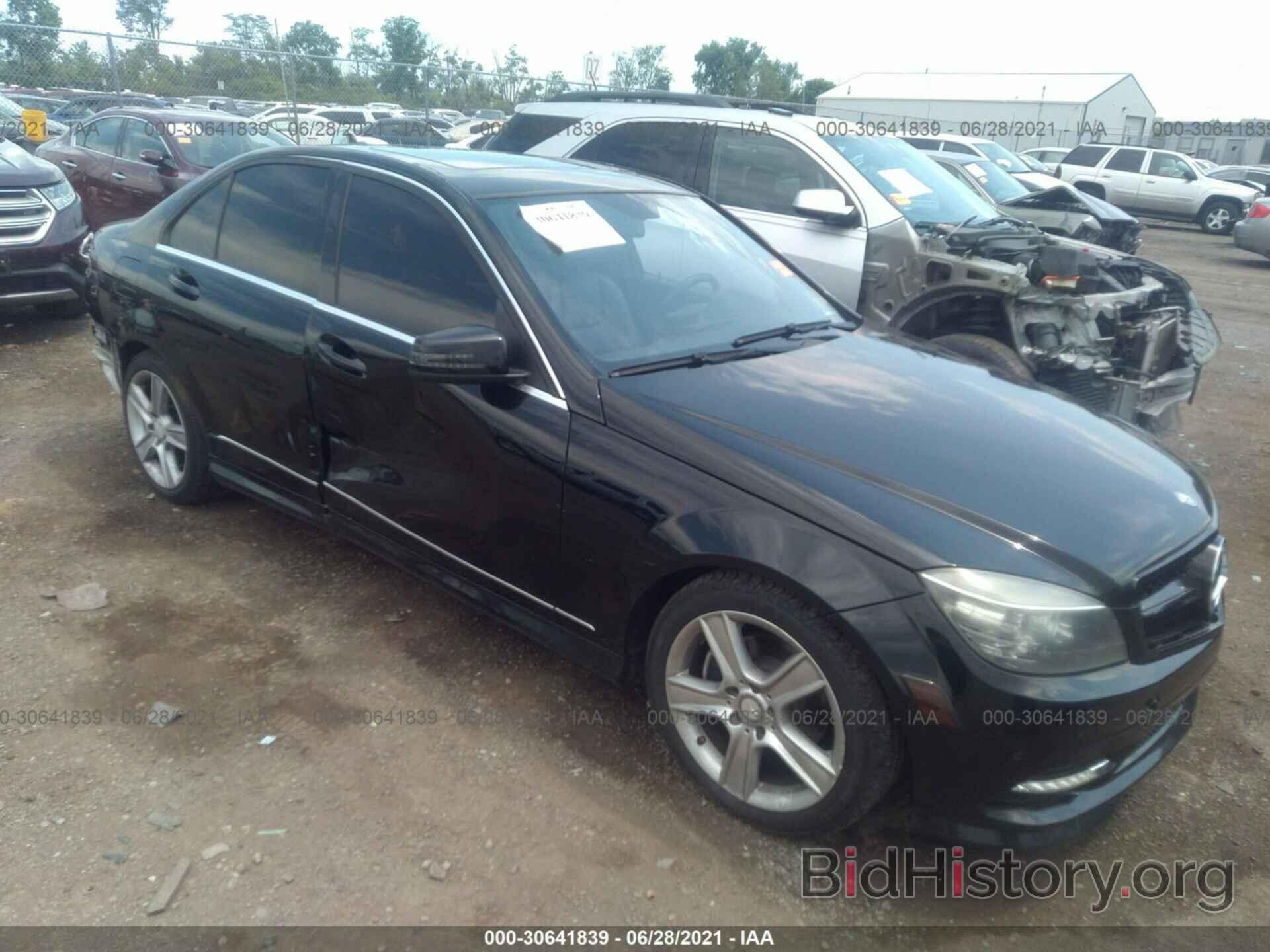 Фотография WDDGF8BB2BR150657 - MERCEDES-BENZ C-CLASS 2011