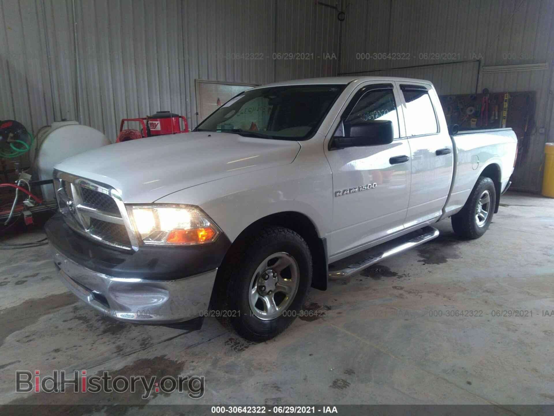 2011 RAM 1500 - VIN: 1D7RB1GK8BS637732 - Фото 2