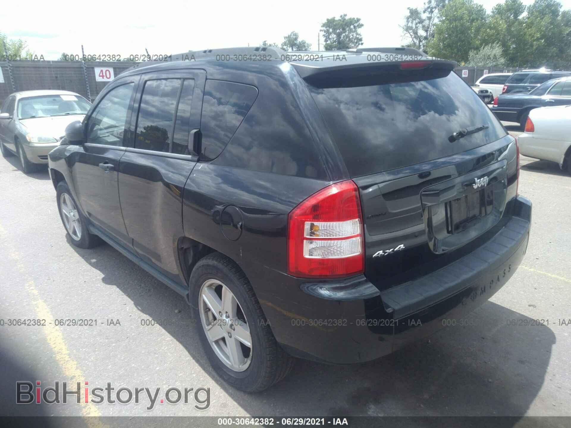 2007 JEEP COMPASS - VIN: 1J8FF47W17D275768 - Фото 3