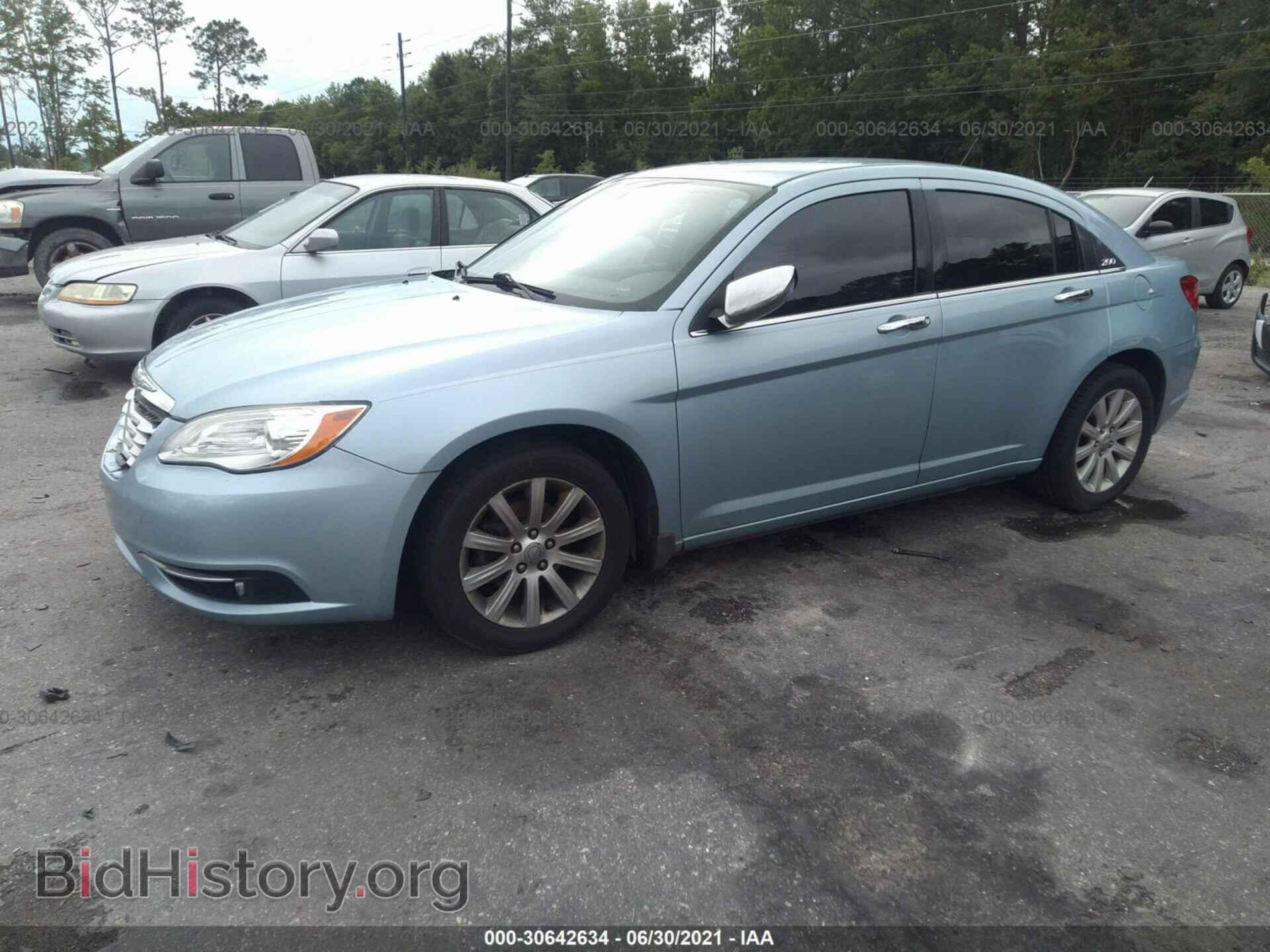 2013 CHRYSLER 200 - VIN: 1C3CCBCG5DN503321 - Photo 2