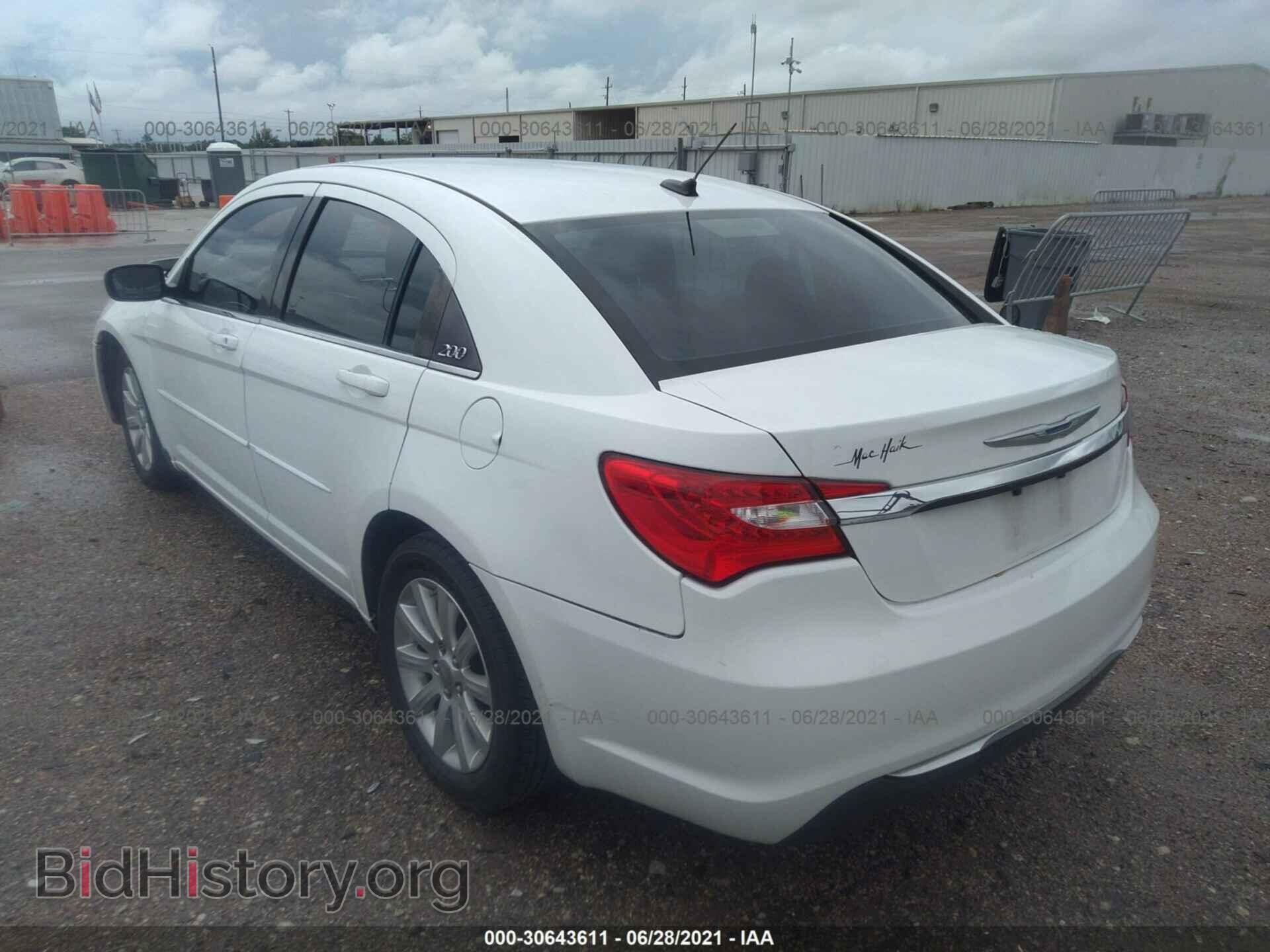 2013 CHRYSLER 200 - VIN: 1C3CCBBB2DN635748 - Photo 3