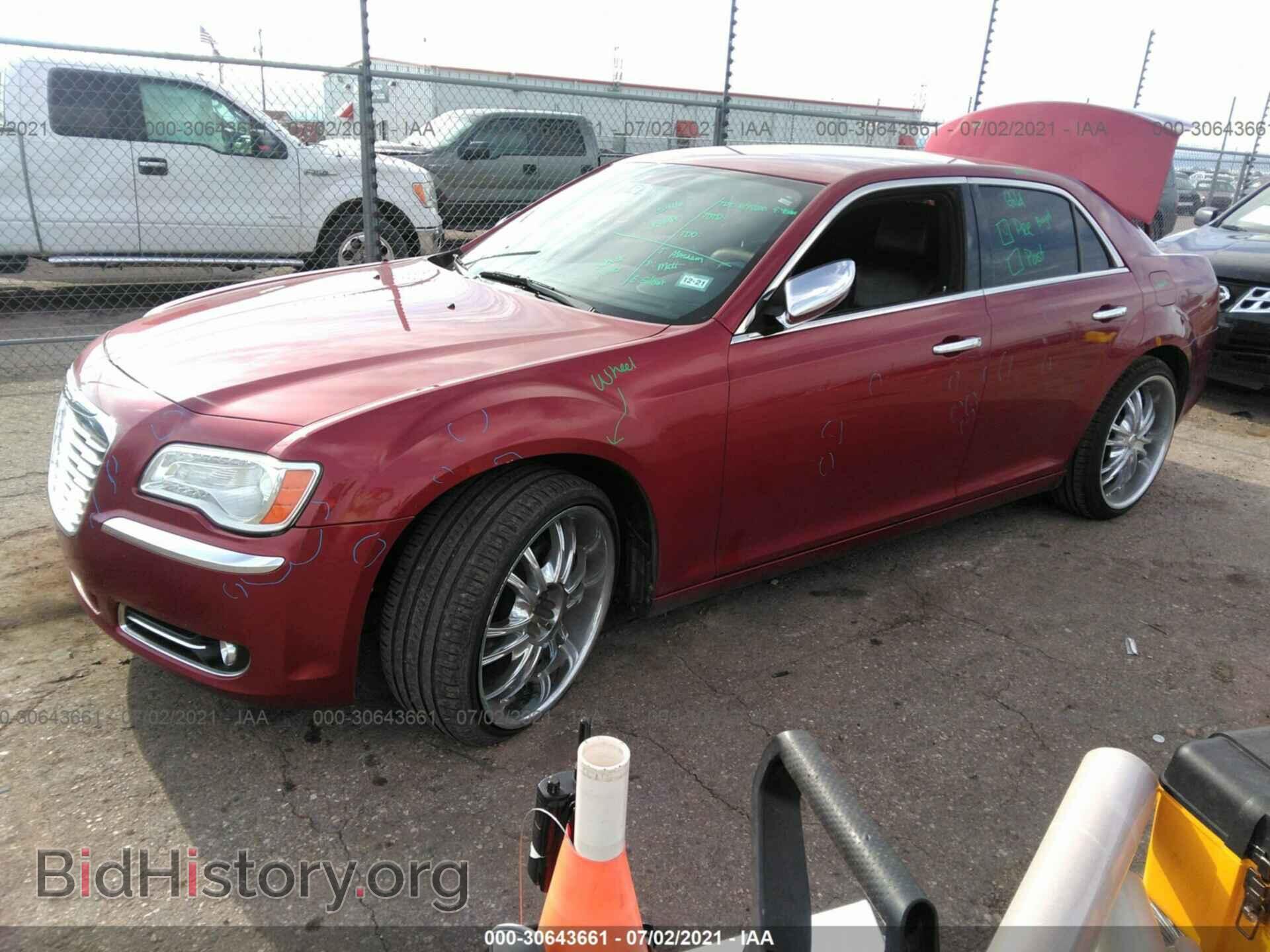 2012 CHRYSLER 300 - VIN: 2C3CCACG8CH182182 - Photo 2