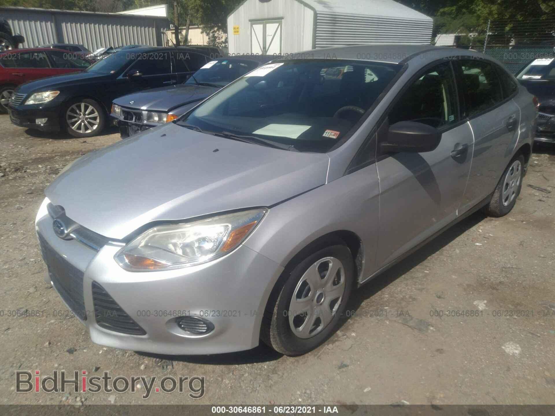 2013 FORD FOCUS - VIN: 1FADP3E28DL360135 - Фото 2