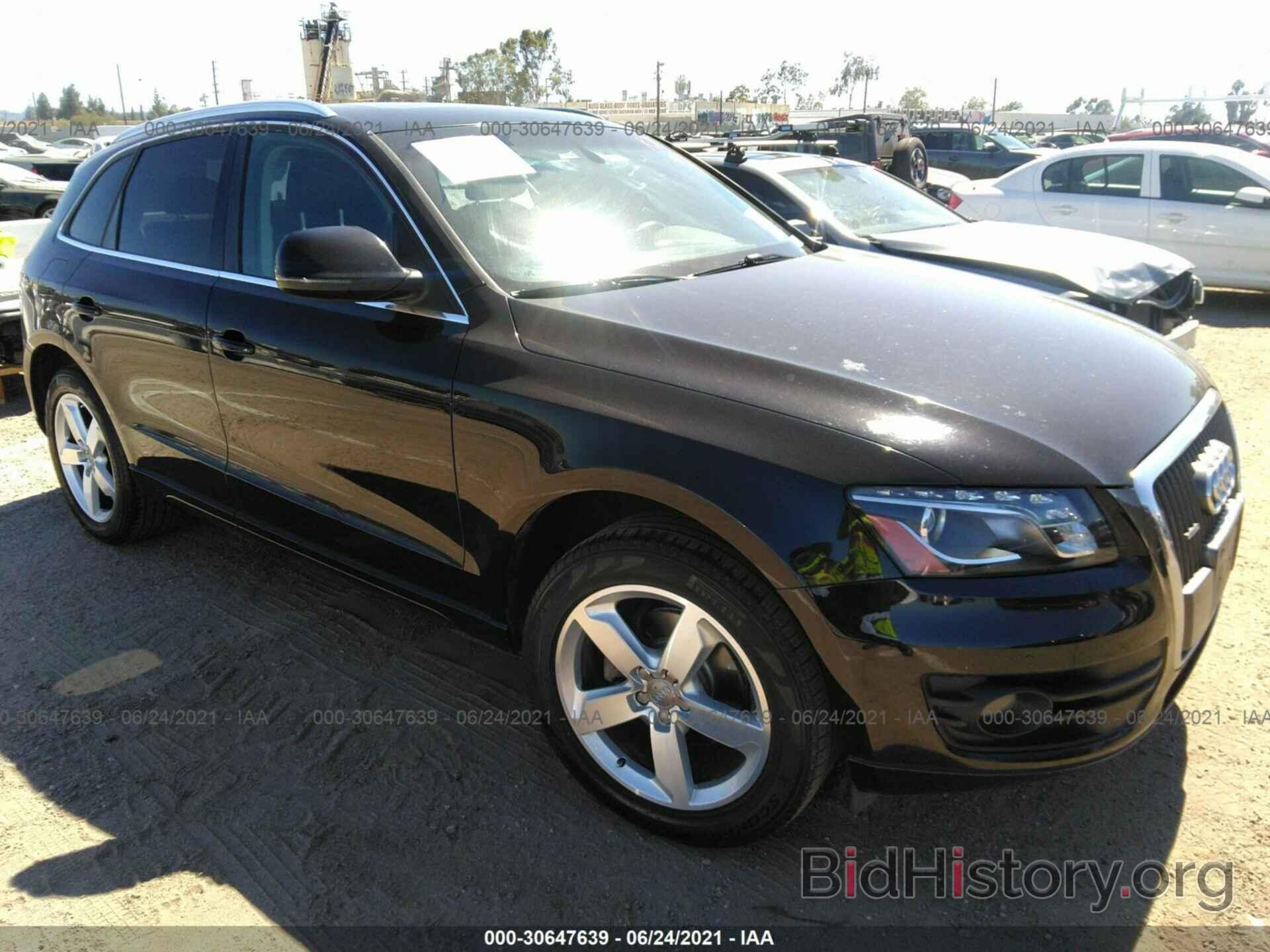 Фотография WA1LFAFP5BA079582 - AUDI Q5 2011