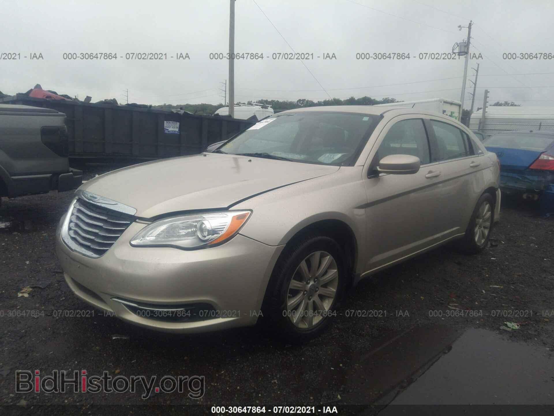 2013 CHRYSLER 200 - VIN: 1C3CCBBB6DN728207 - Фото 2