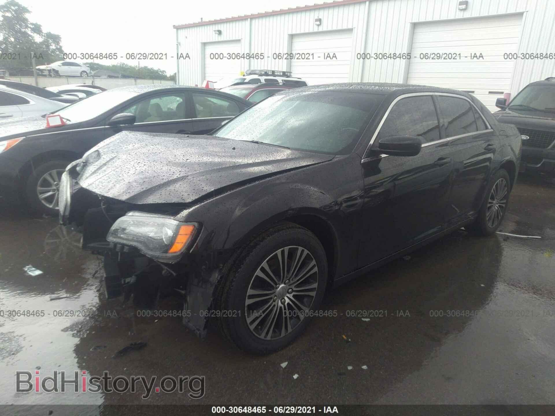 2014 CHRYSLER 300 - VIN: 2C3CCAGG4EH157941 - Фото 2