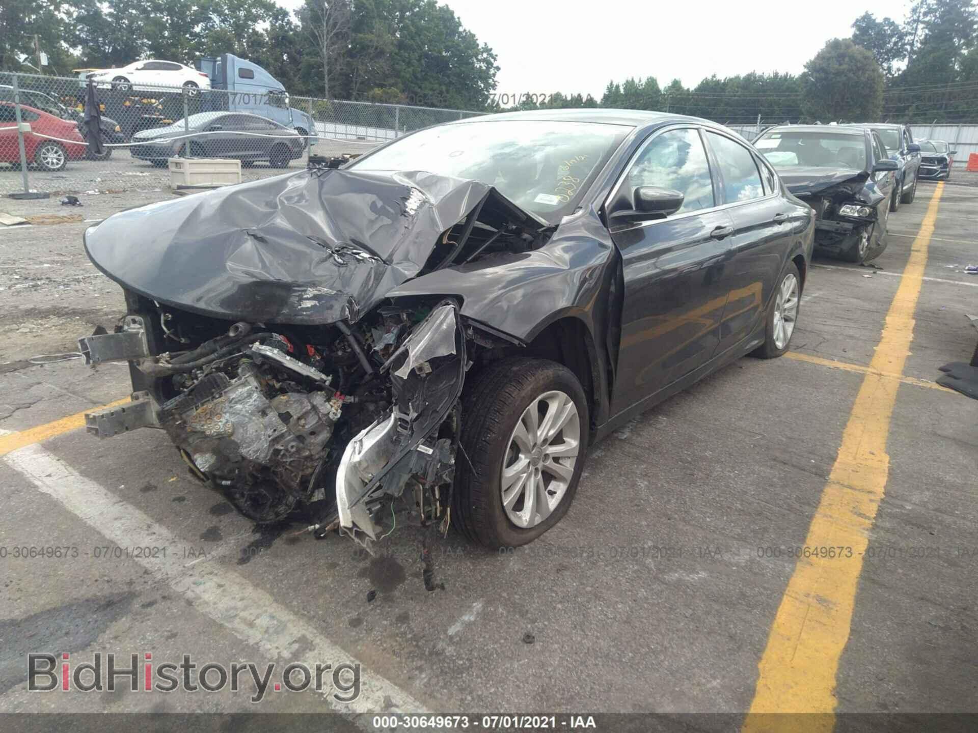 2016 CHRYSLER 200 - VIN: 1C3CCCAB5GN190238 - Фото 2