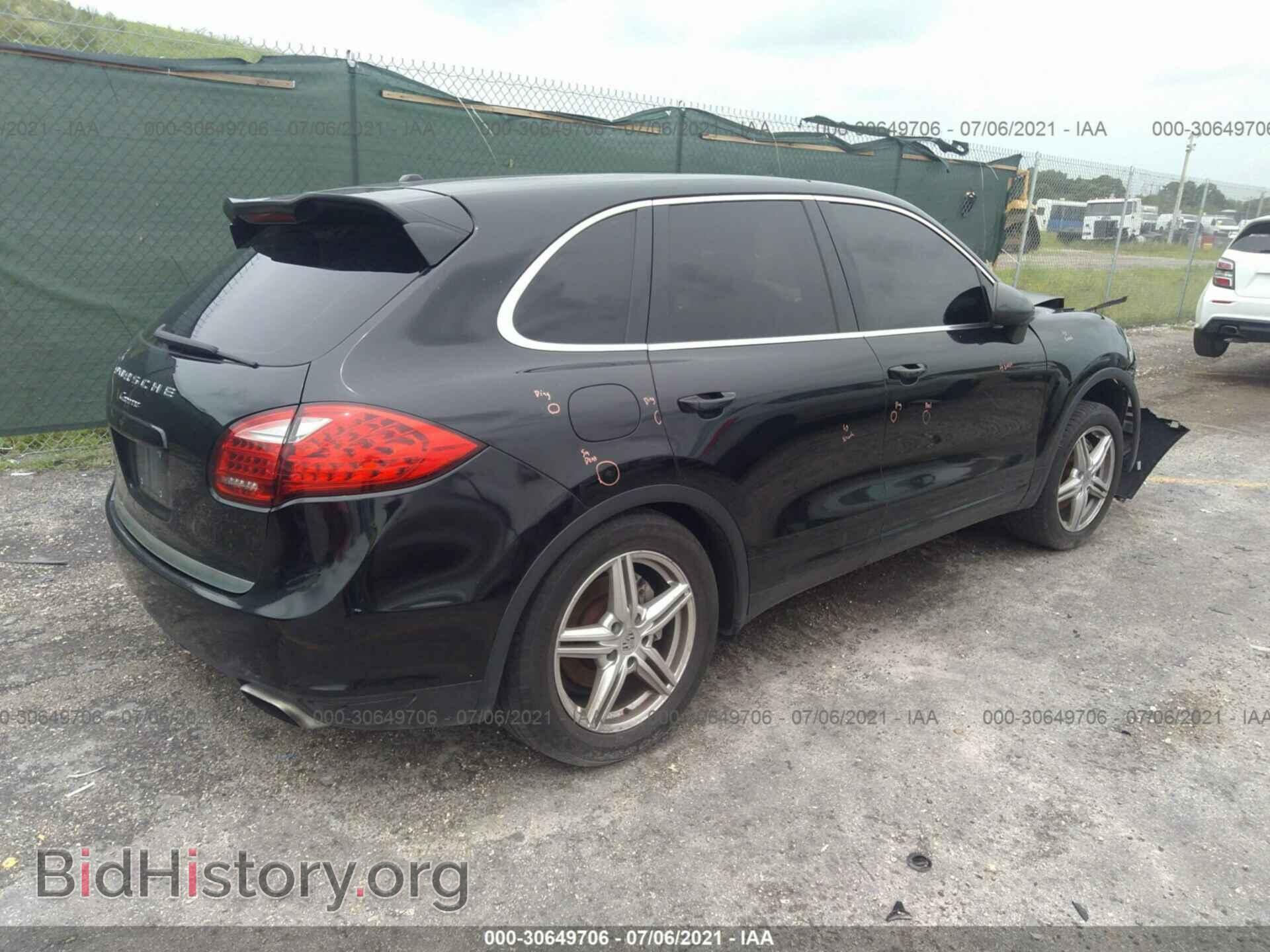 2013 PORSCHE CAYENNE - VIN: WP1AA2A24DLA00227 - Photo 4