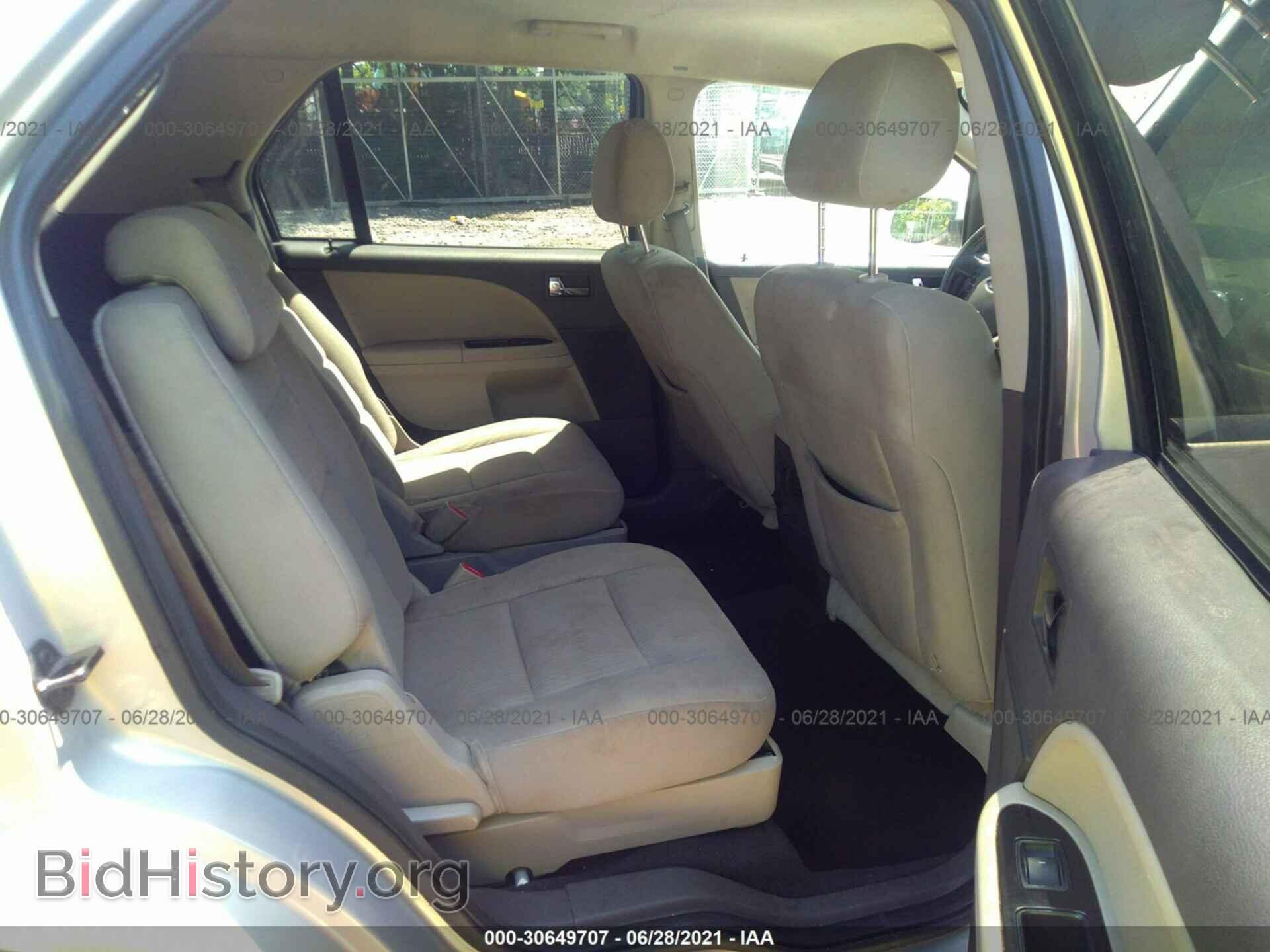 2009 FORD TAURUS X - VIN: 1FMDK02W49GA06218 - Фото 8