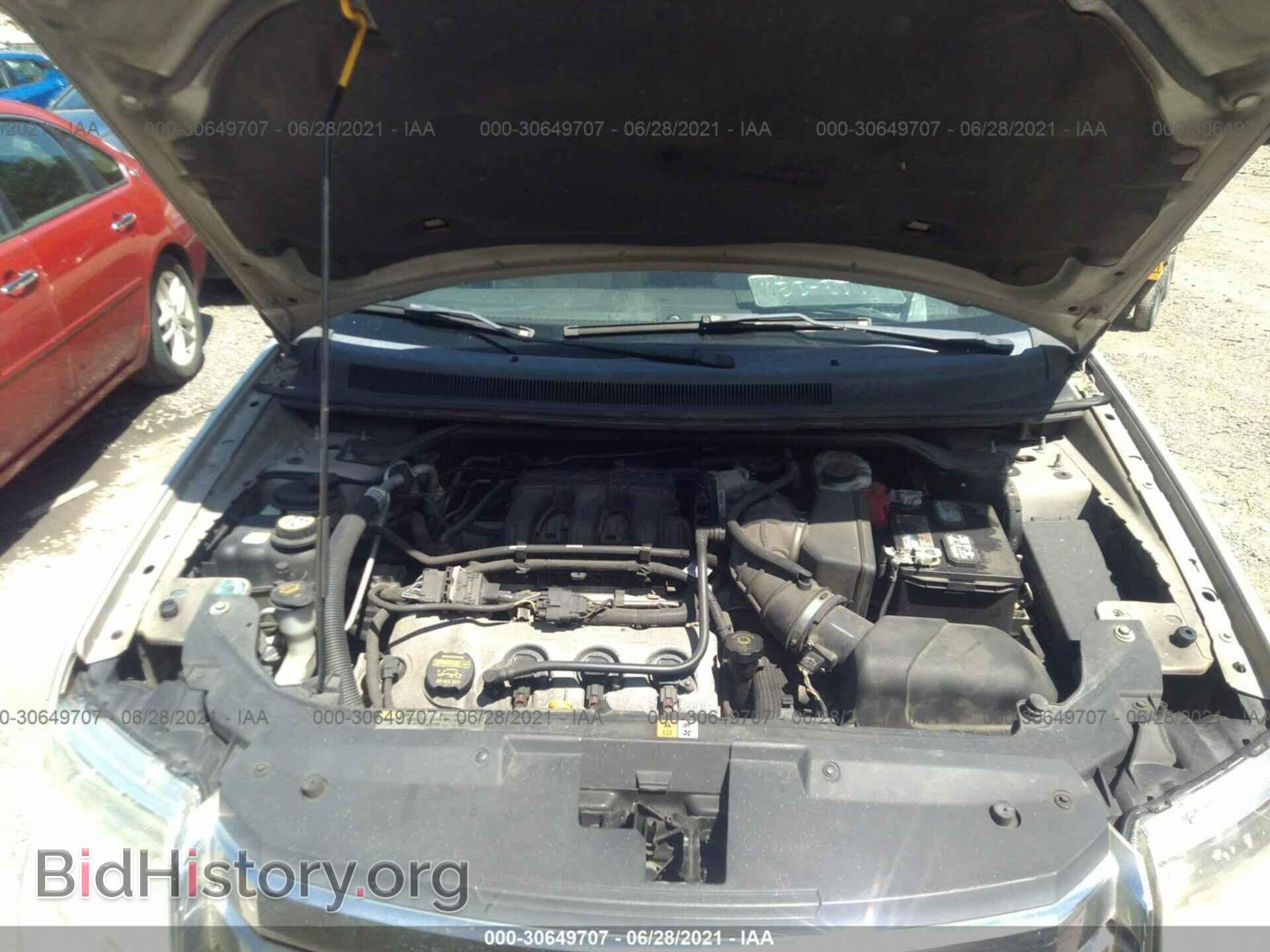 2009 FORD TAURUS X - VIN: 1FMDK02W49GA06218 - Фото 10