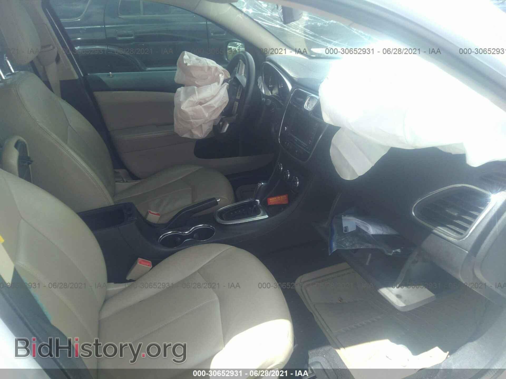 2012 CHRYSLER 200 - VIN: 1C3CCBCB4CN108047 - Фото 5