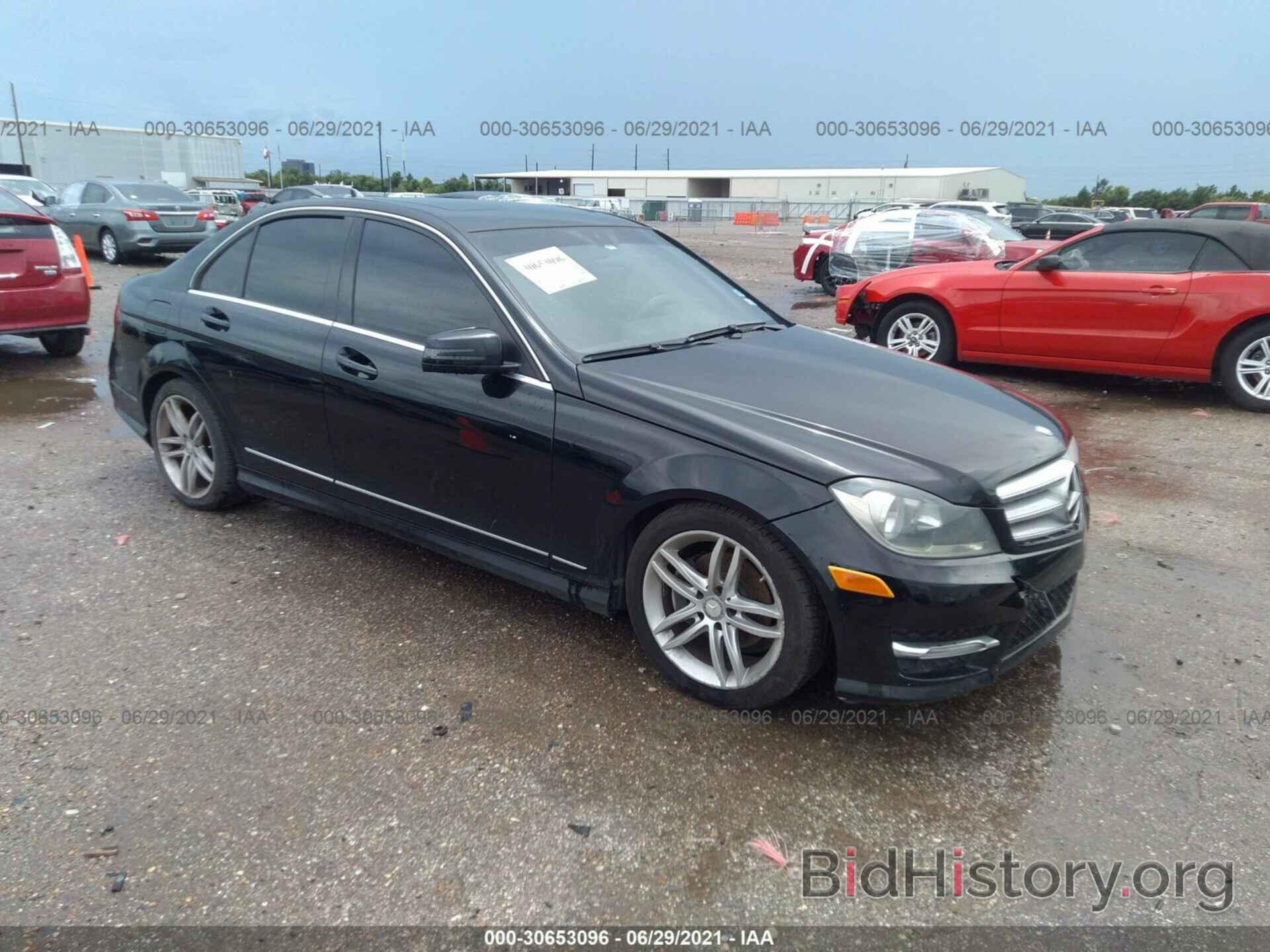 Фотография WDDGF4HB9DR254176 - MERCEDES-BENZ C-CLASS 2013