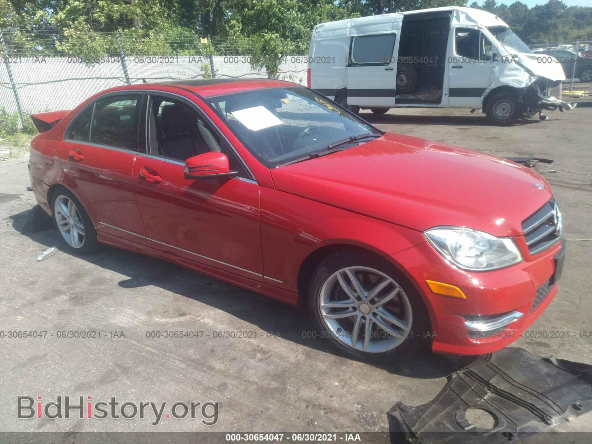 Photo WDDGF8AB7EA944204 - MERCEDES-BENZ C-CLASS 2014
