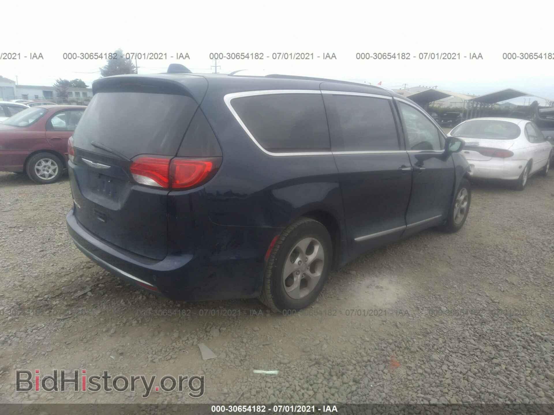 2017 CHRYSLER PACIFICA - VIN: 2C4RC1EG2HR643770 - Photo 4