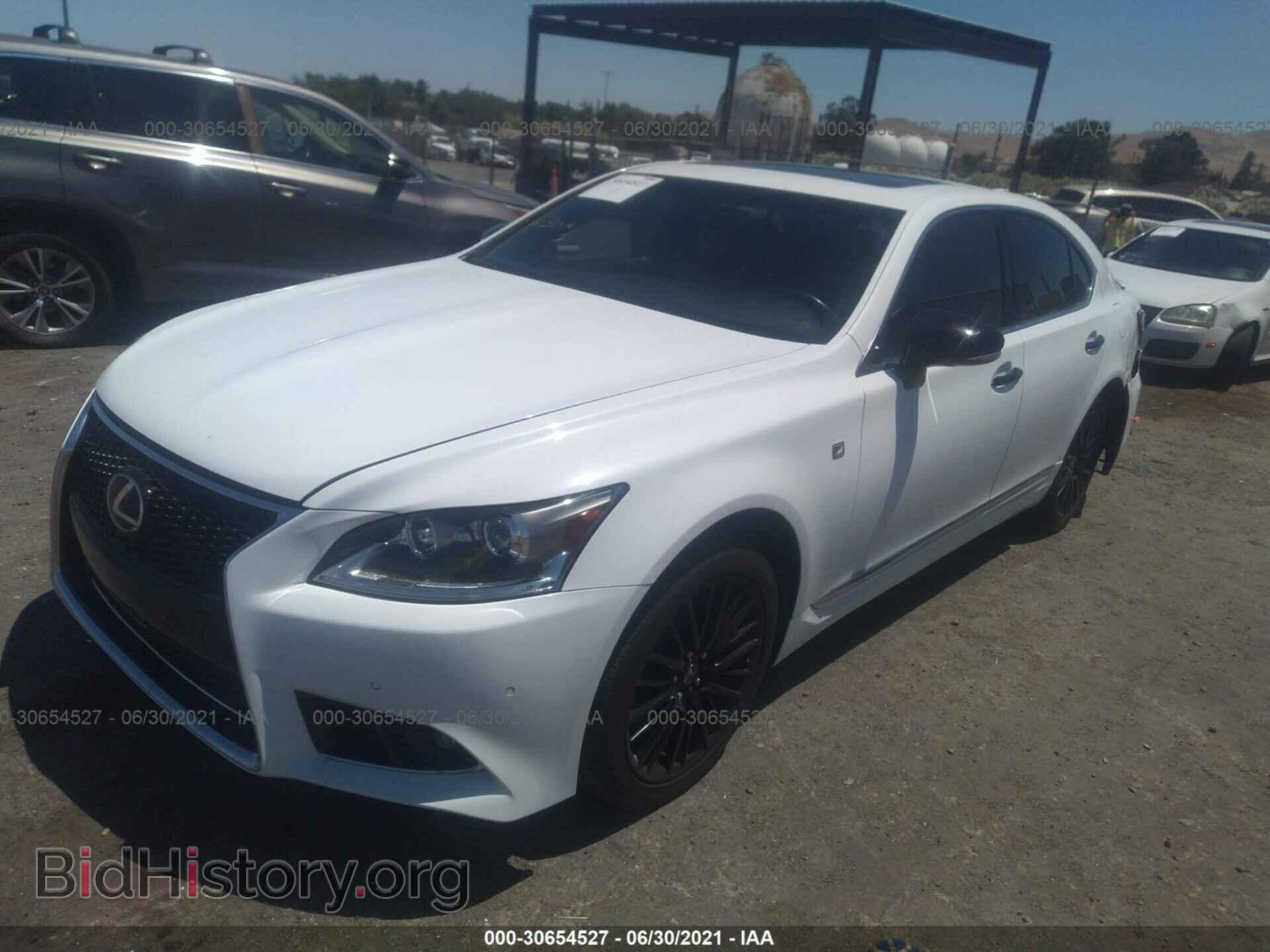2015 LEXUS LS 460 - VIN: JTHBL5EF9F5136129 - Photo 2