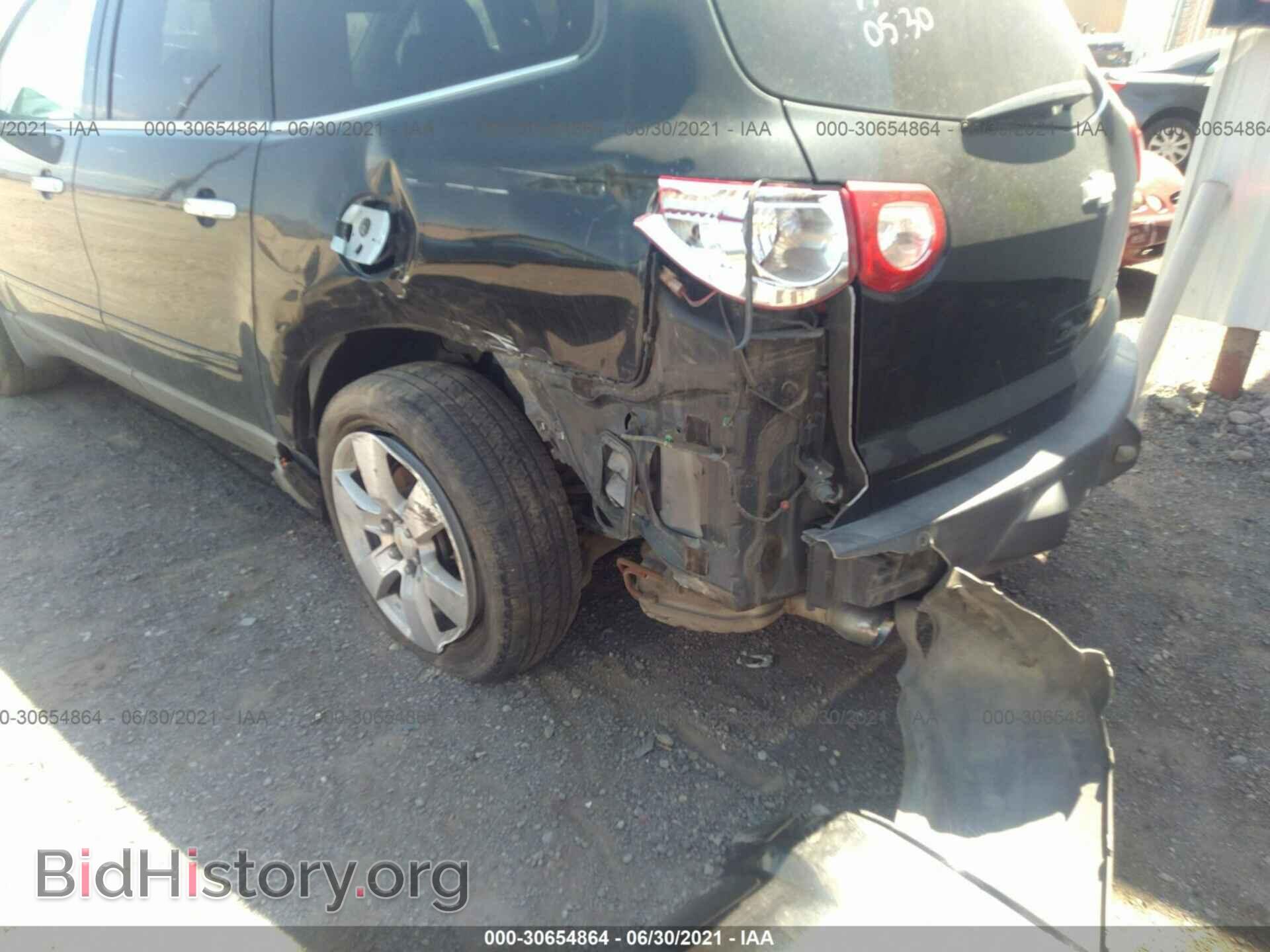 2010 CHEVROLET TRAVERSE - VIN: 1GNLRHED3AS152834 - Фото 6