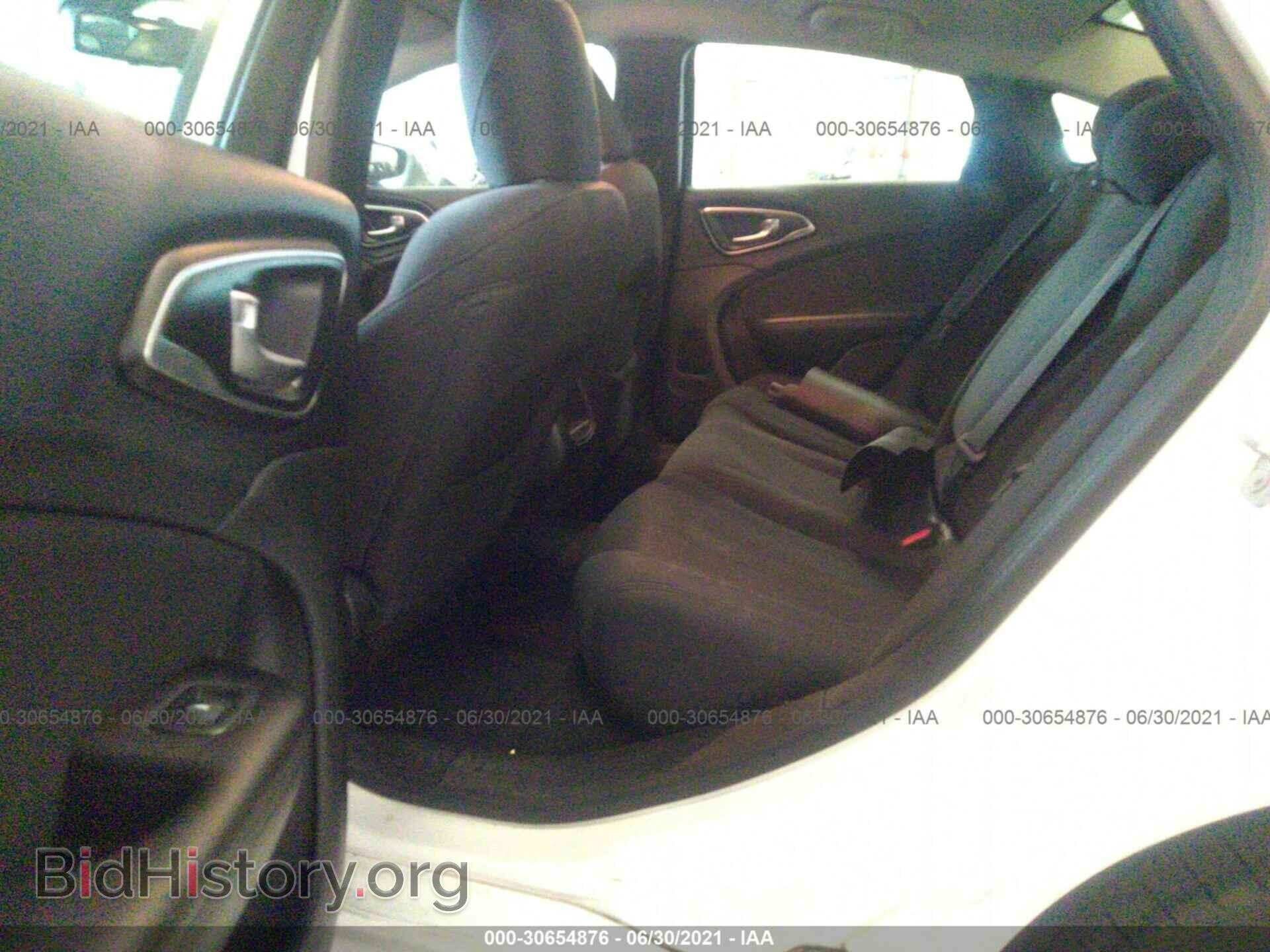 2015 CHRYSLER 200 - VIN: 1C3CCCAB0FN747751 - Фото 8