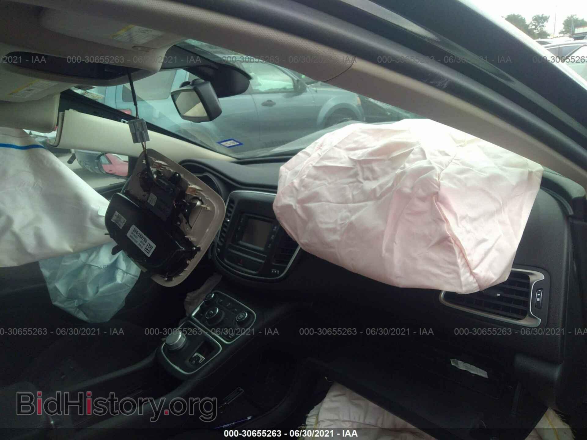 2016 CHRYSLER 200 - VIN: 1C3CCCFB3GN196323 - Фото 5