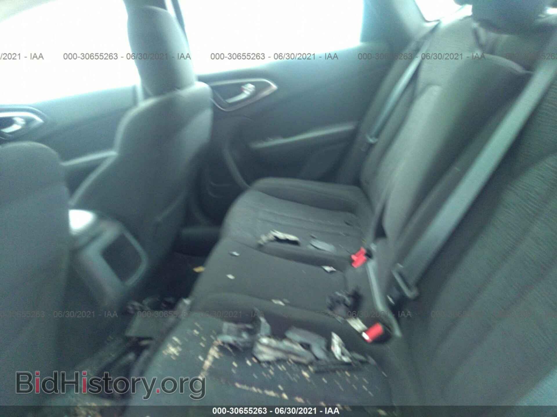 2016 CHRYSLER 200 - VIN: 1C3CCCFB3GN196323 - Фото 8