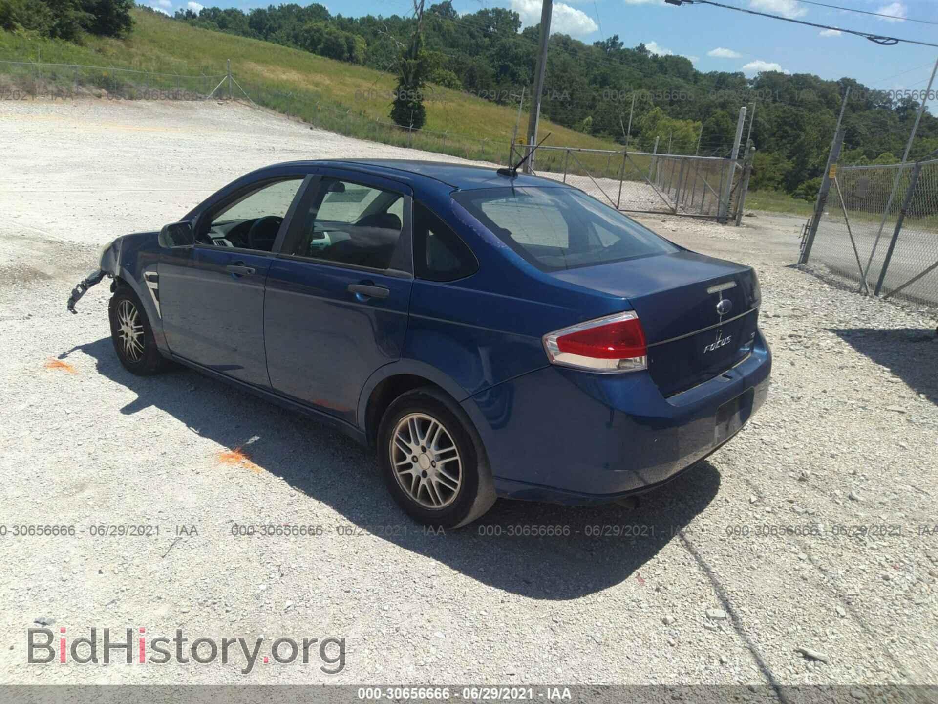 2008 FORD FOCUS - VIN: 1FAHP35N28W101561 - Фото 3