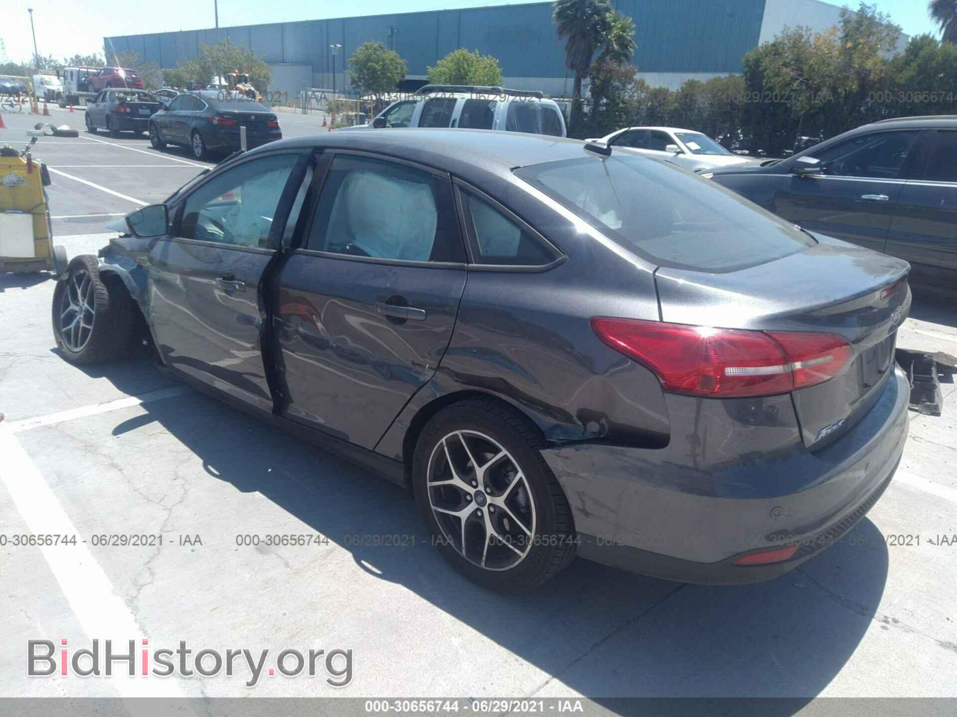 2017 FORD FOCUS - VIN: 1FADP3H24HL223162 - Фото 3