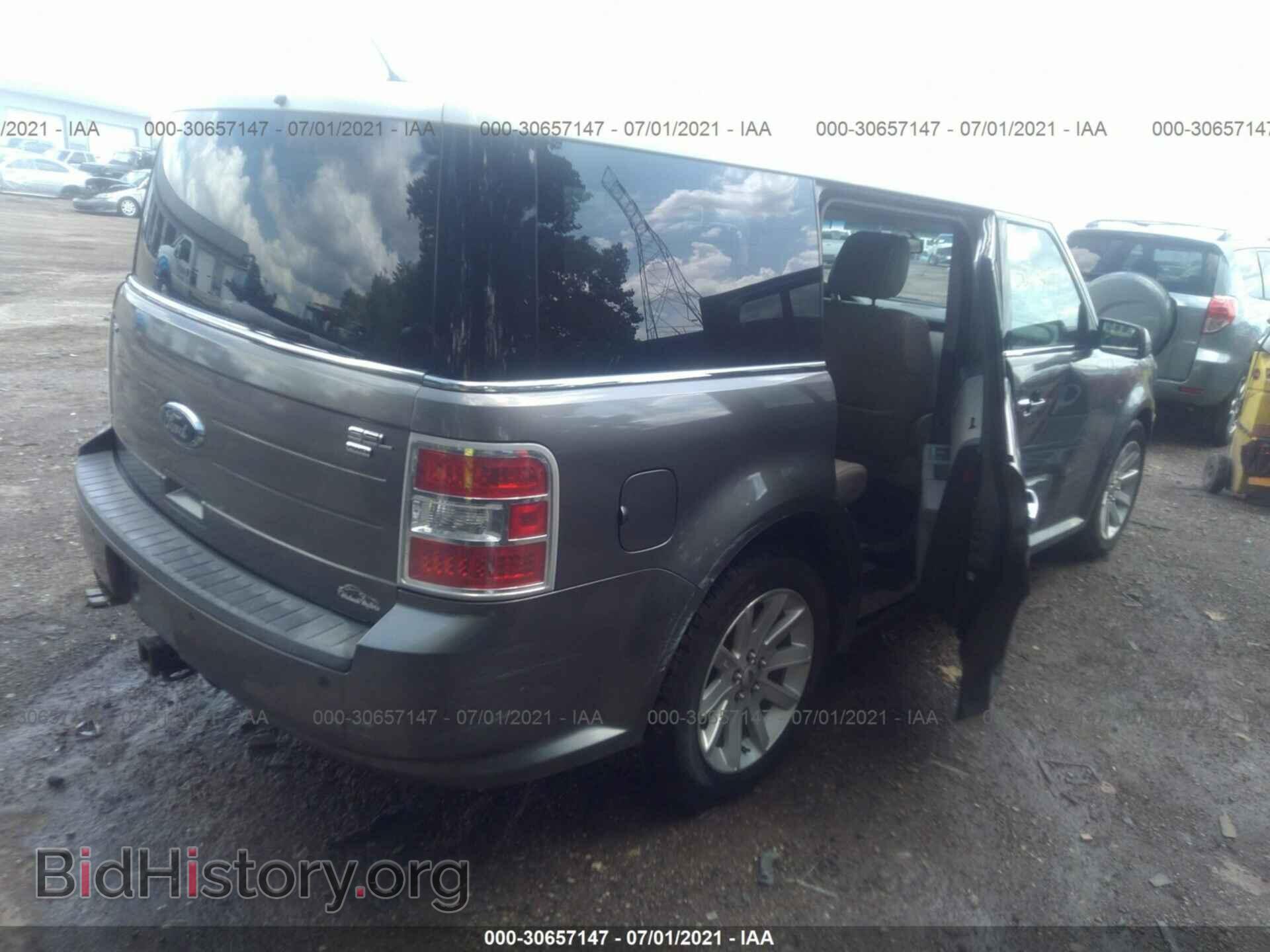 2009 FORD FLEX - VIN: 2FMEK62C79BA08100 - Фото 4