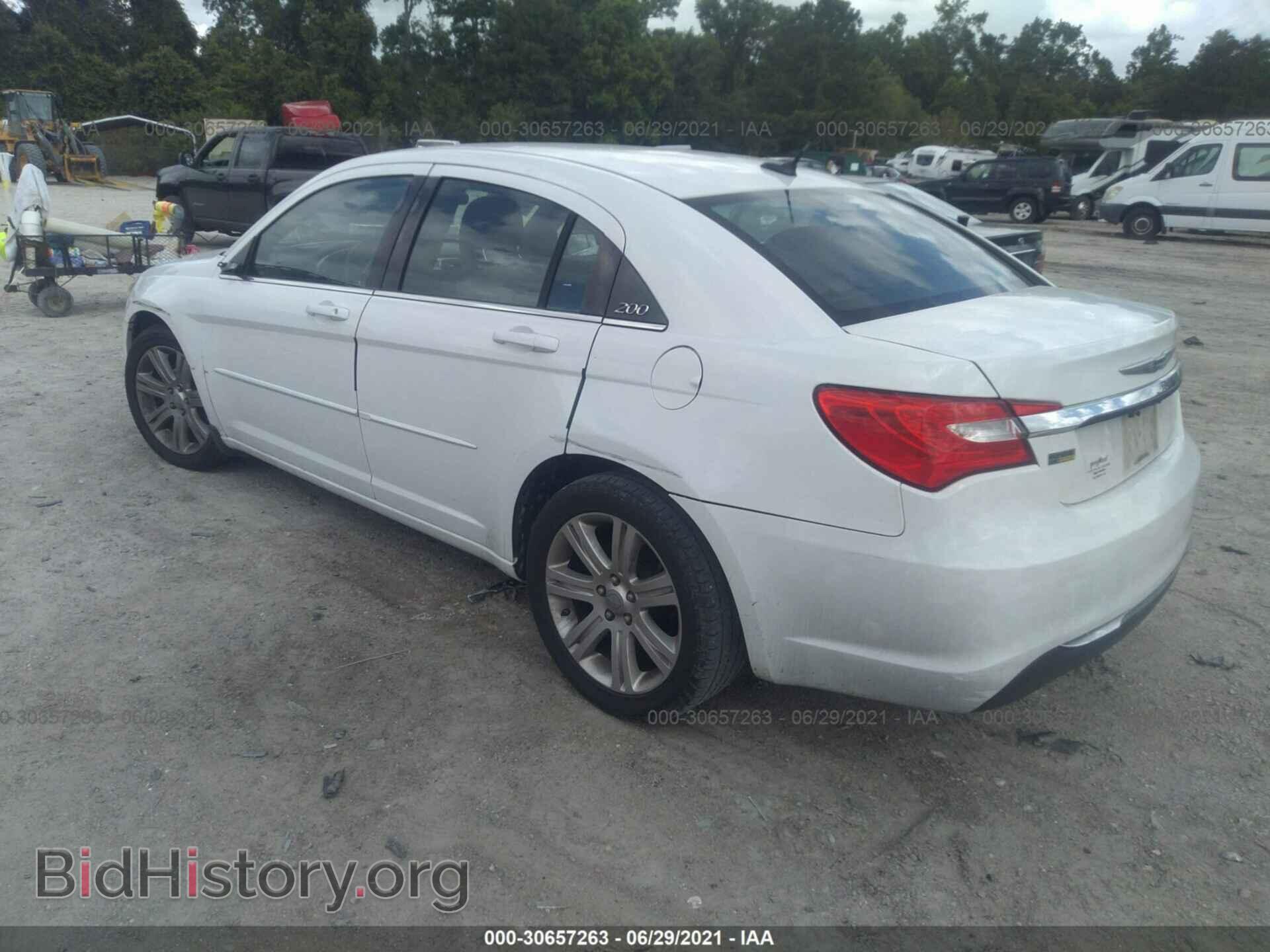 2012 CHRYSLER 200 - VIN: 1C3CCBAG1CN240603 - Фото 3