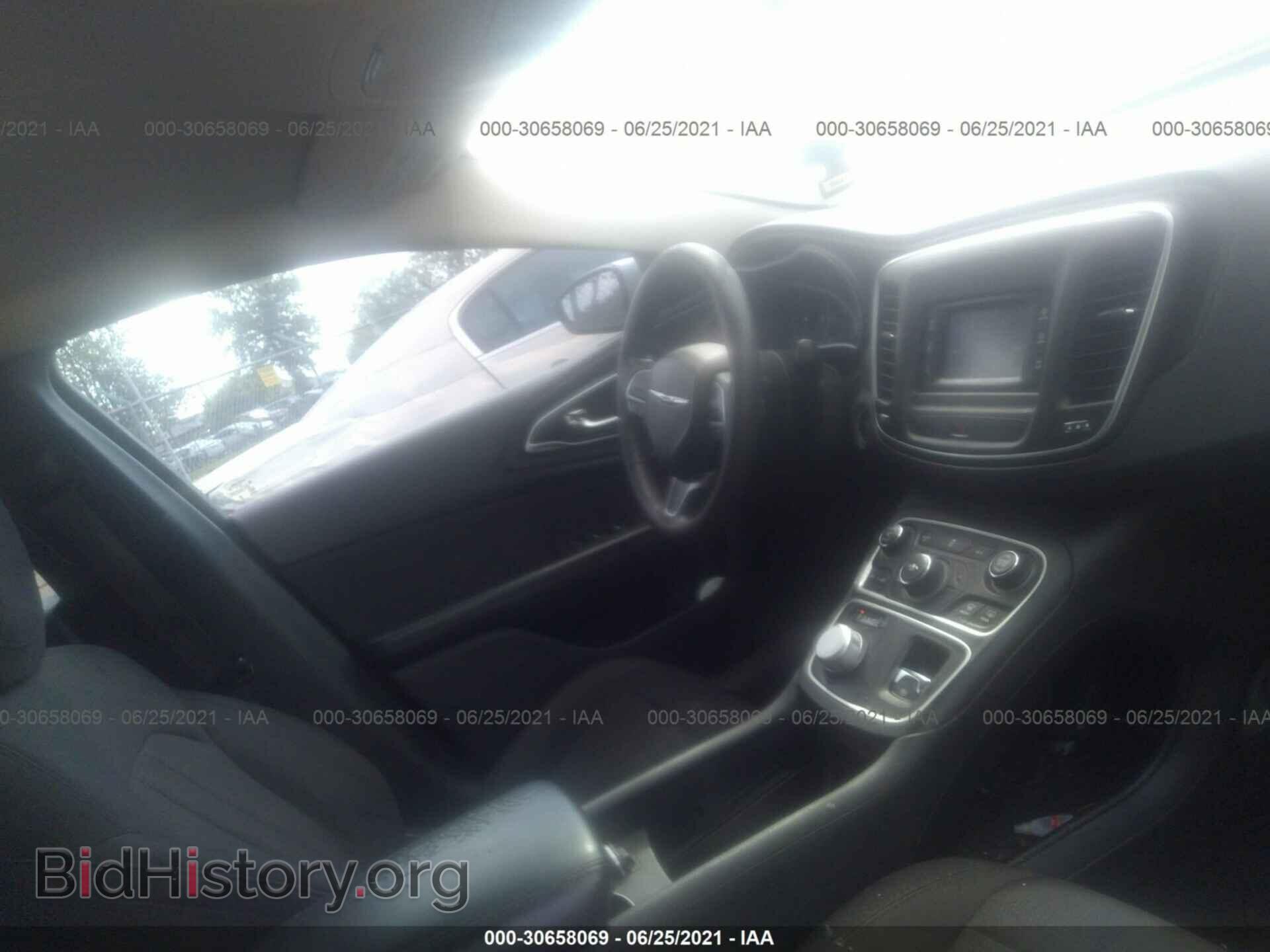 2015 CHRYSLER 200 - VIN: 1C3CCCABXFN556323 - Фото 5