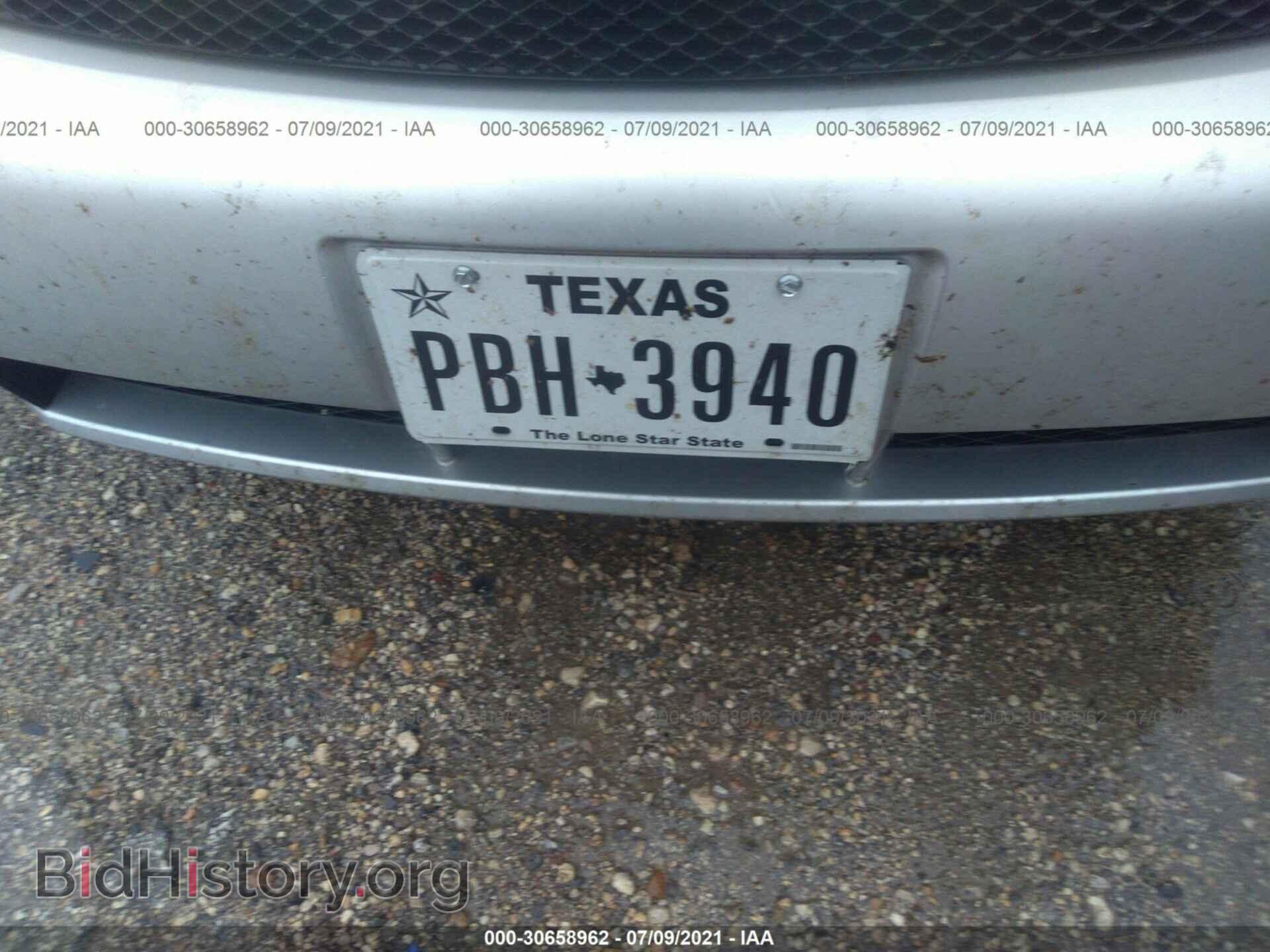 2009 FORD FOCUS - VIN: 1FAHP36N39W127599 - Фото 2