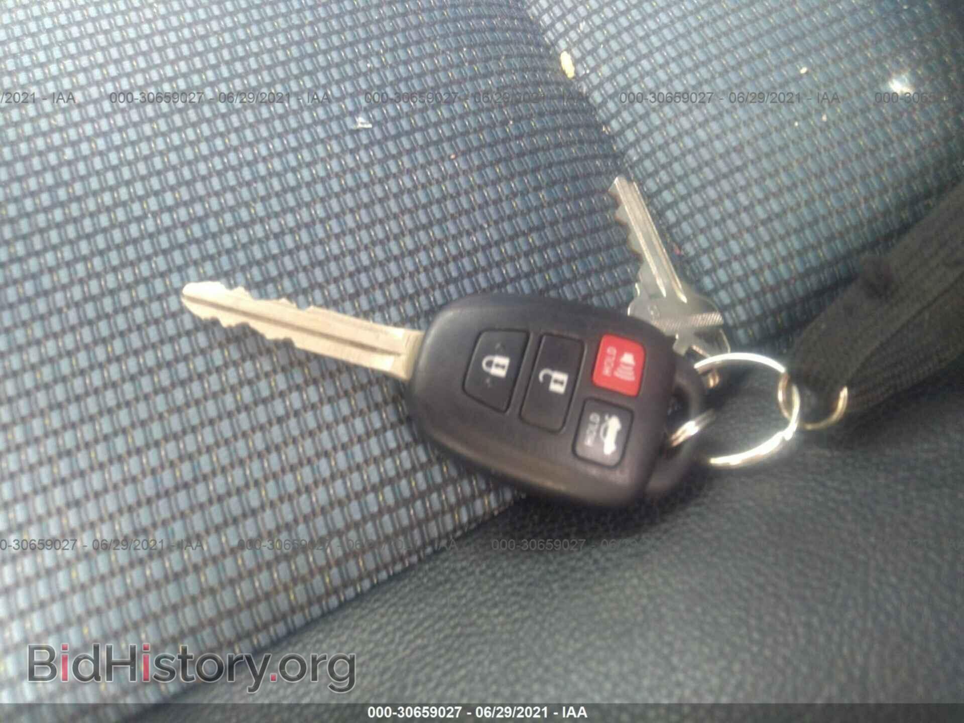 2015 TOYOTA COROLLA - VIN: 2T1BURHE1FC307838 - Photo 11