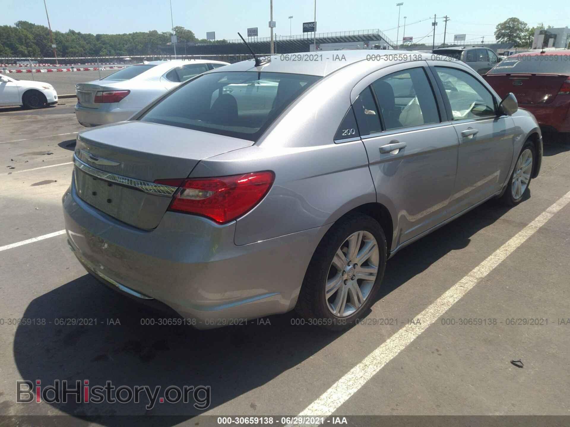 2013 CHRYSLER 200 - VIN: 1C3CCBBB0DN542792 - Photo 4