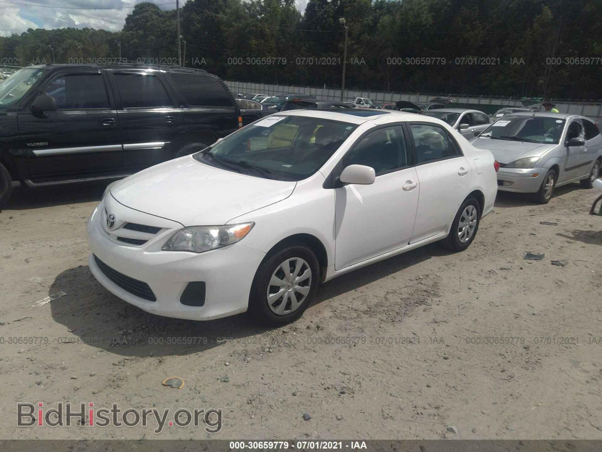 2011 TOYOTA COROLLA - VIN: 2T1BU4EEXBC558732 - Фото 2