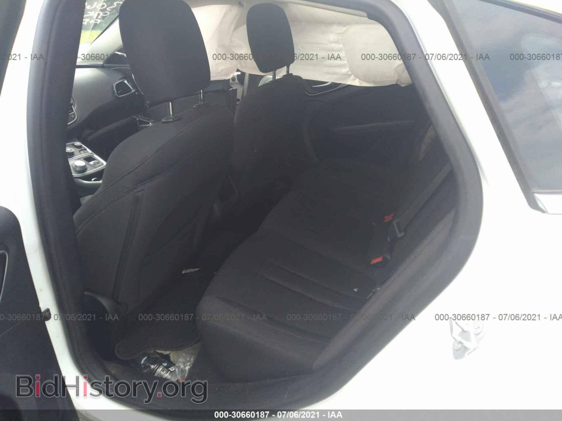 2016 CHRYSLER 200 - VIN: 1C3CCCABXGN102820 - Фото 8