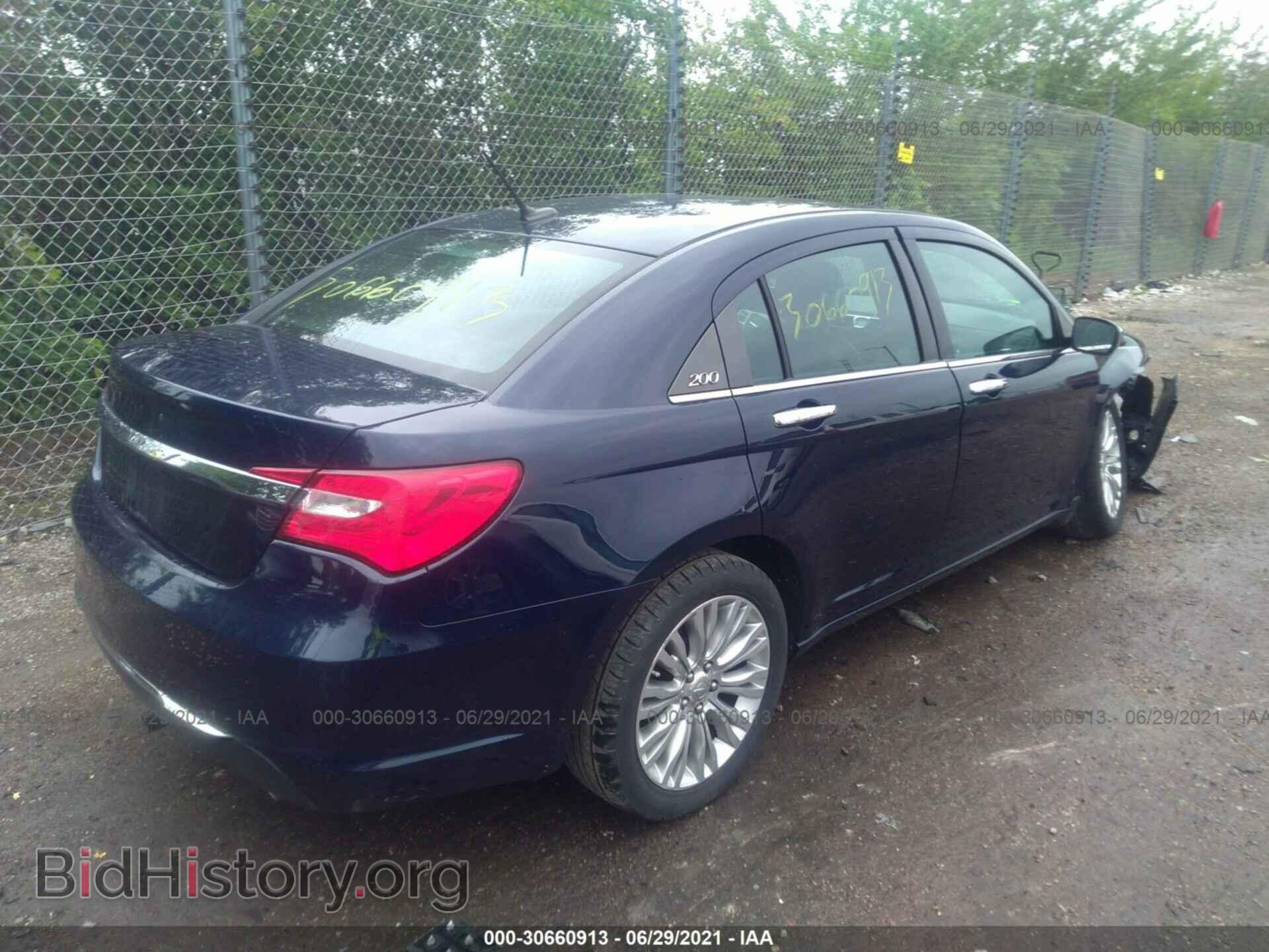 2013 CHRYSLER 200 - VIN: 1C3CCBCG2DN652995 - Photo 4
