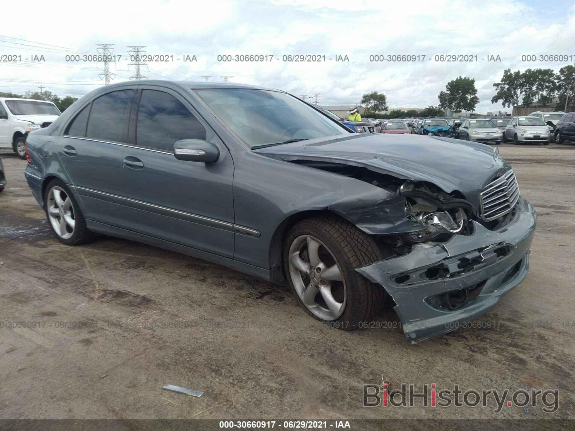 Photo WDBRF52H76F786776 - MERCEDES-BENZ C-CLASS 2006