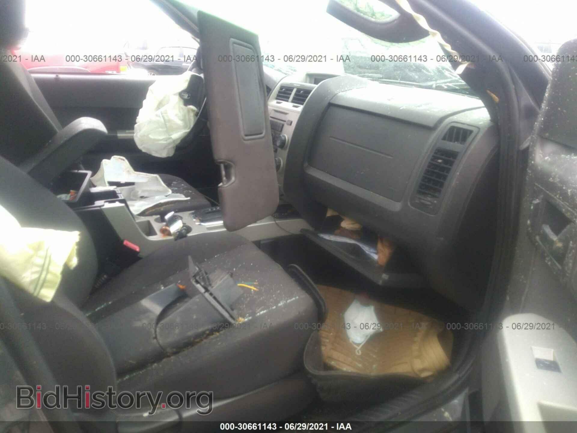 2011 FORD ESCAPE - VIN: 1FMCU9DG6BKB25049 - Photo 5