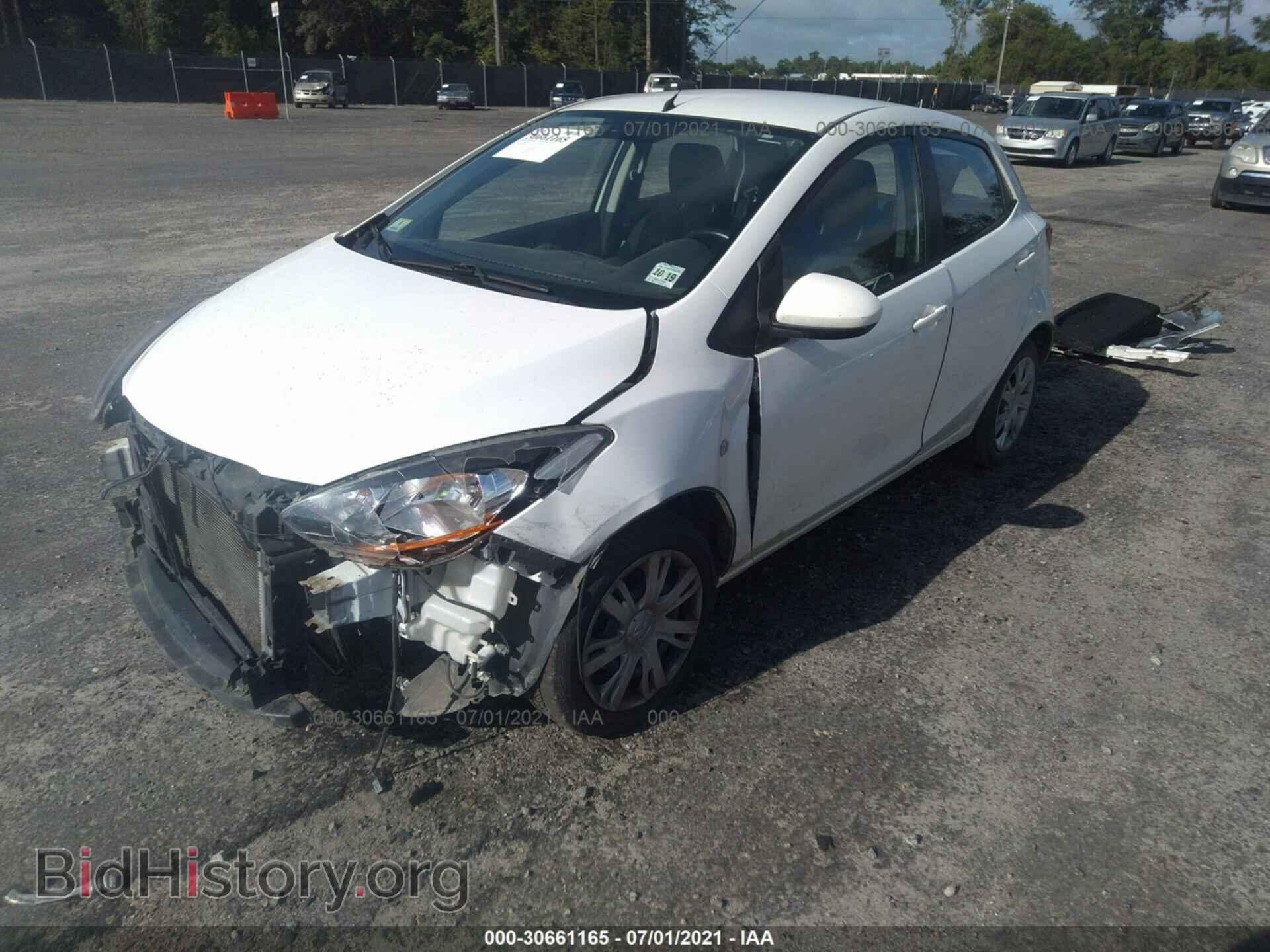 2014 MAZDA MAZDA2 - VIN: JM1DE1KZ3E0183728 - Фото 2