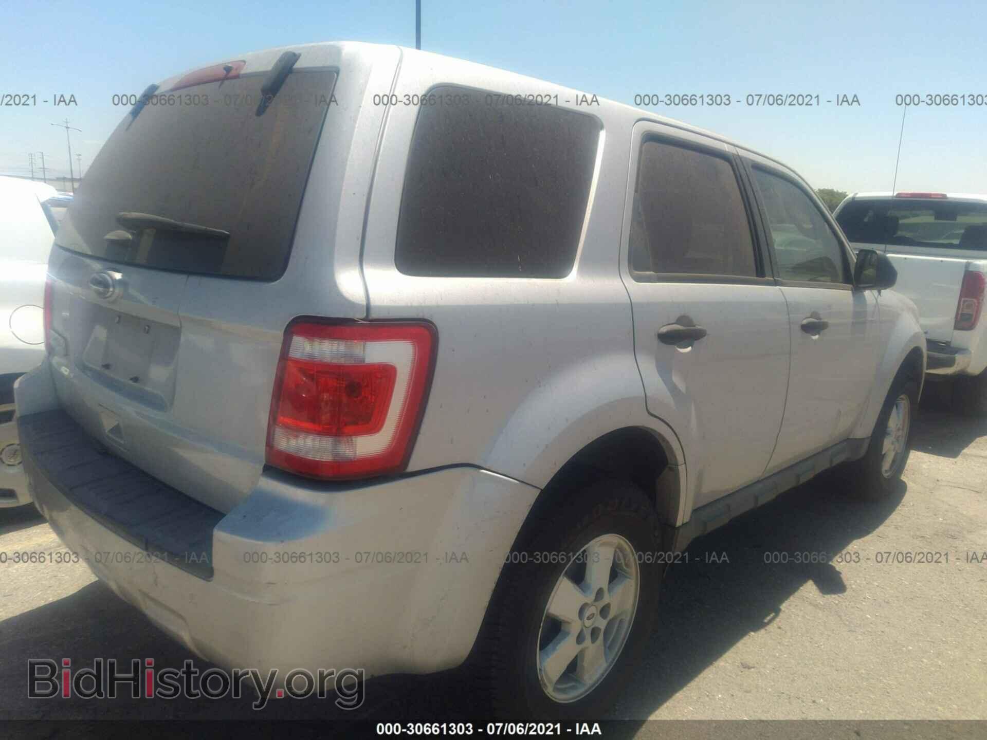 2011 FORD ESCAPE - VIN: 1FMCU0C76BKC23740 - Фото 4