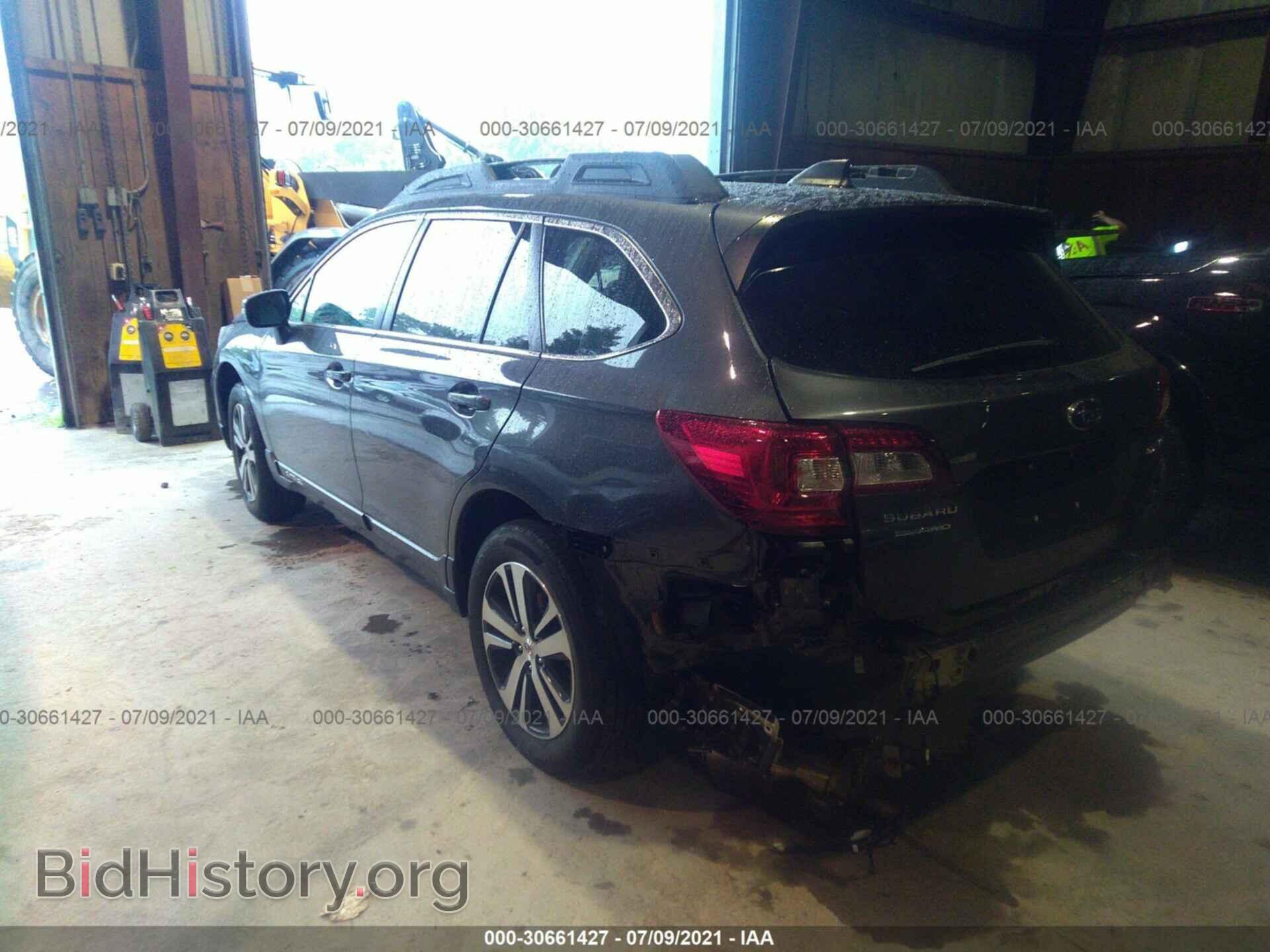 2018 SUBARU OUTBACK - VIN: 4S4BSANC5J3278108 - Фото 3