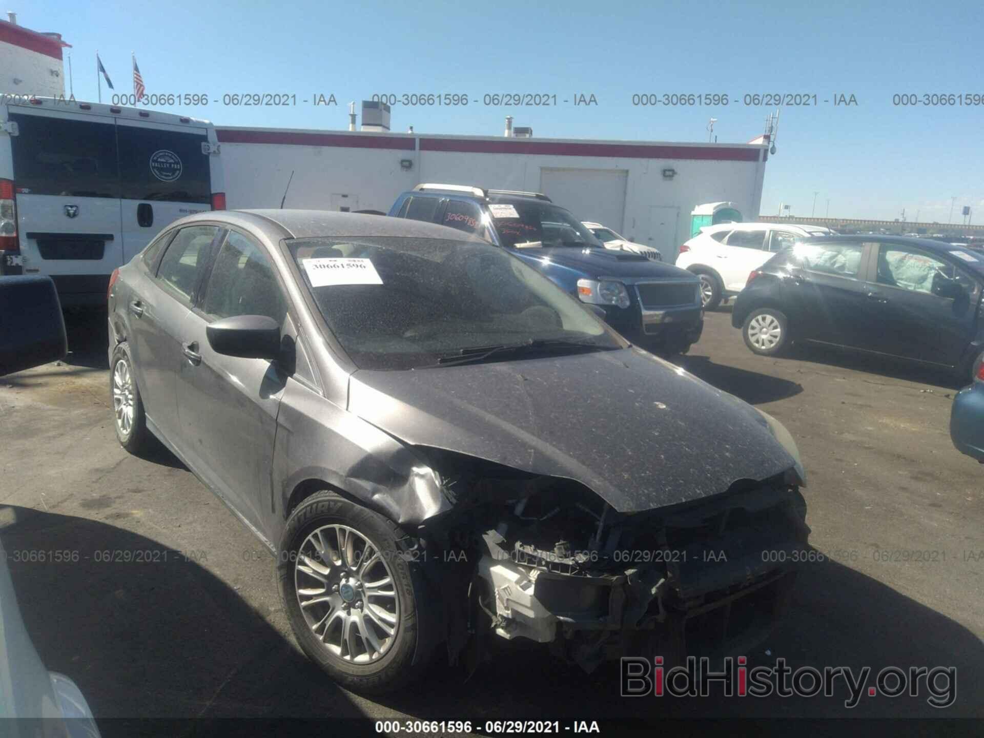 Photo 1FAHP3F25CL147383 - FORD FOCUS 2012