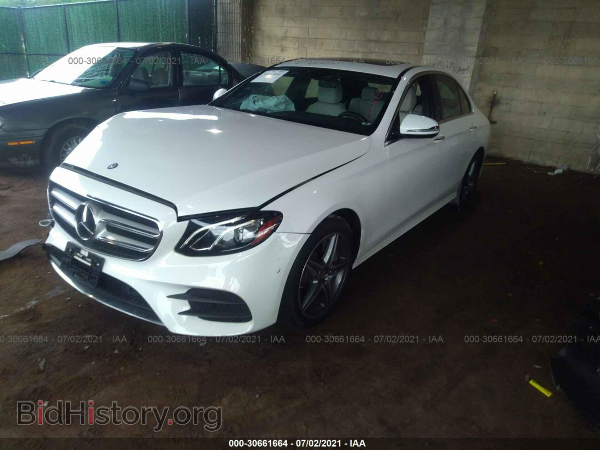 2017 MERCEDES-BENZ E-CLASS - VIN: WDDZF4KB3HA008651 - Фото 2