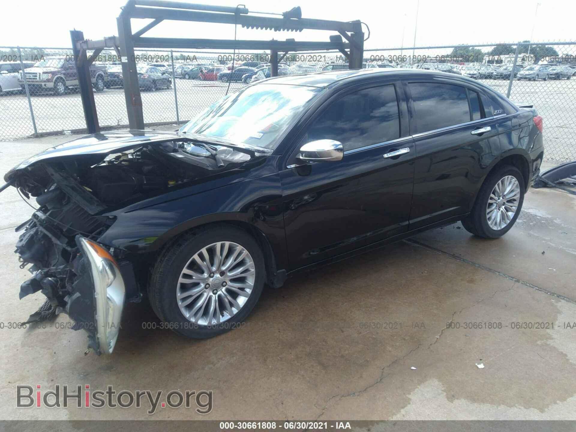 2012 CHRYSLER 200 - VIN: 1C3CCBCG7CN180484 - Фото 2