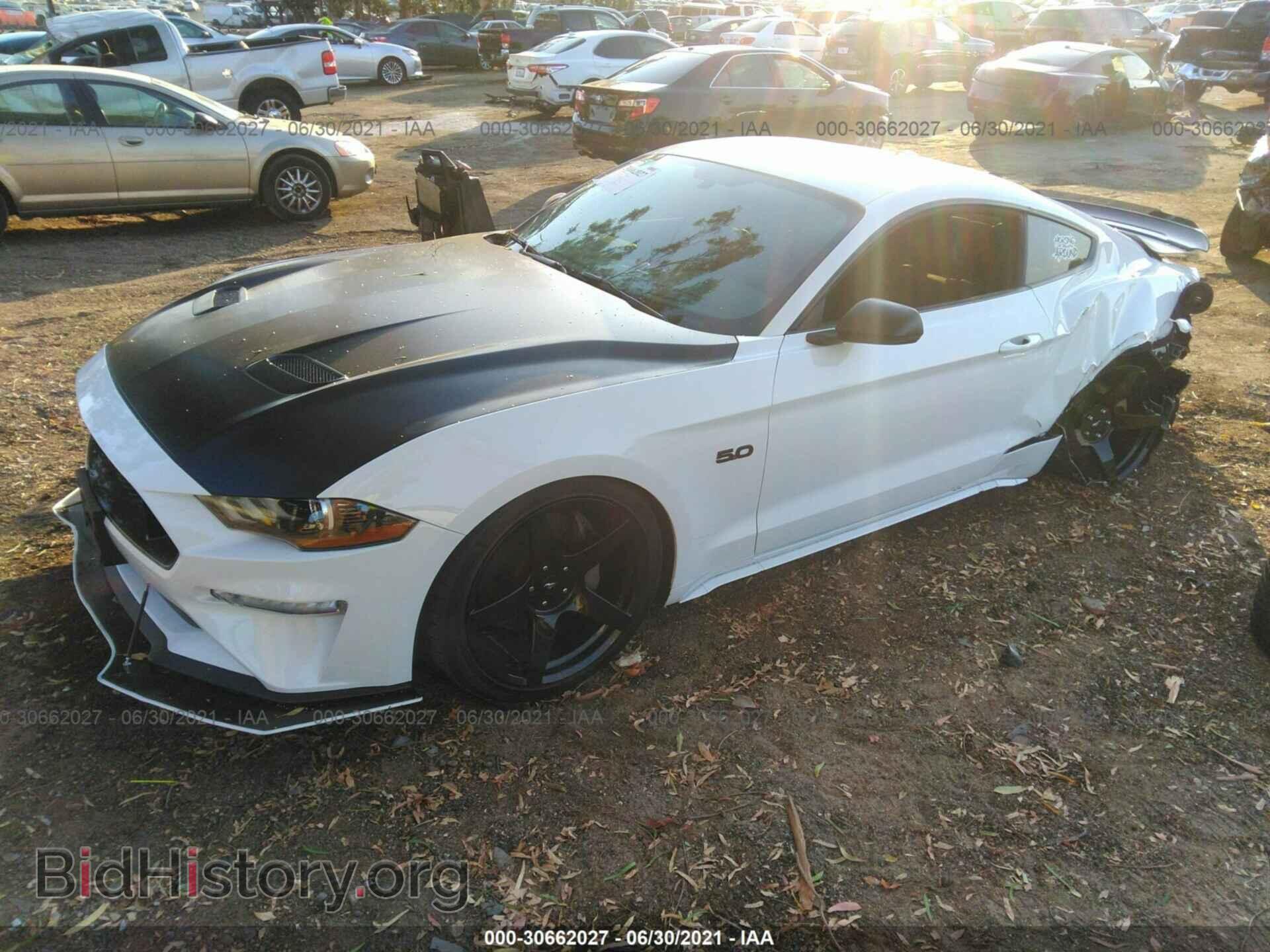 2019 FORD MUSTANG - VIN: 1FA6P8CF7K5188547 - Фото 2