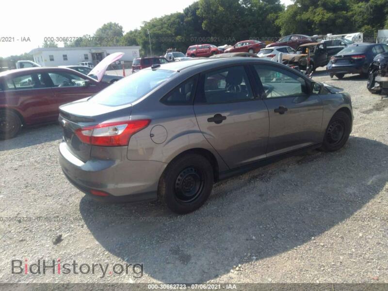 2012 Ford FOCUS (VIN 1FAHP3E21CL160391) — фото 4 из 11
