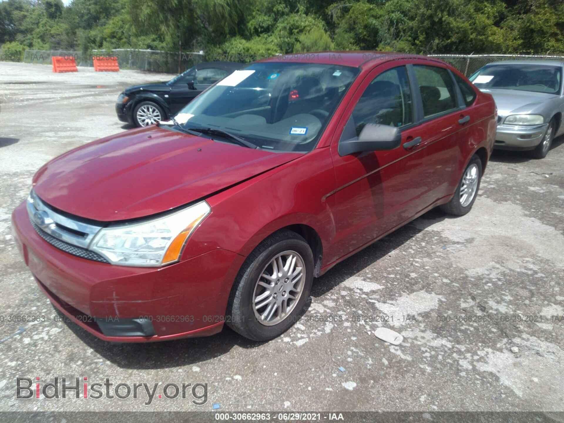 2010 FORD FOCUS - VIN: 1FAHP3FN3AW235743 - Фото 2