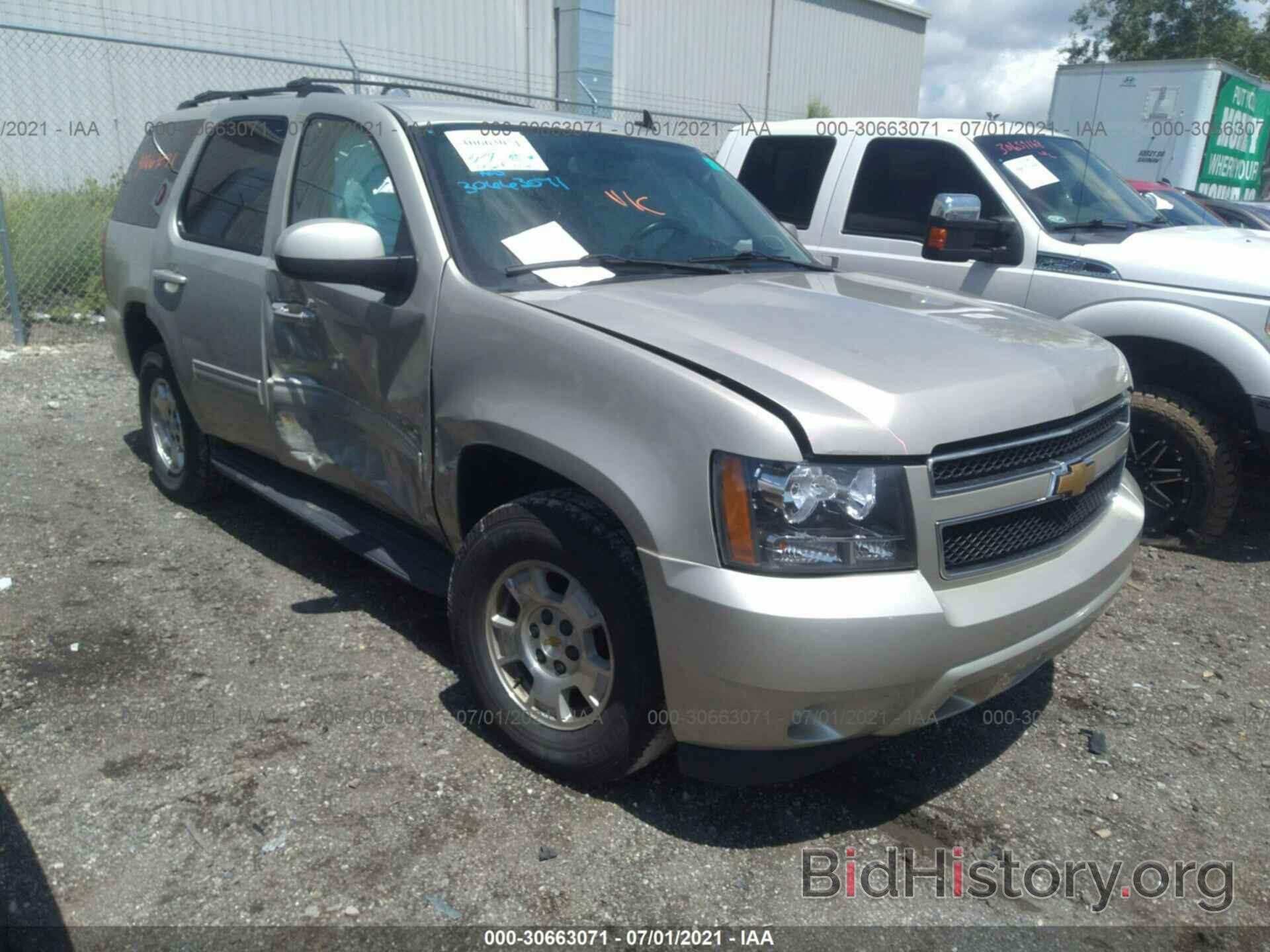 Photo 1GNSKBE07DR297431 - CHEVROLET TAHOE 2013