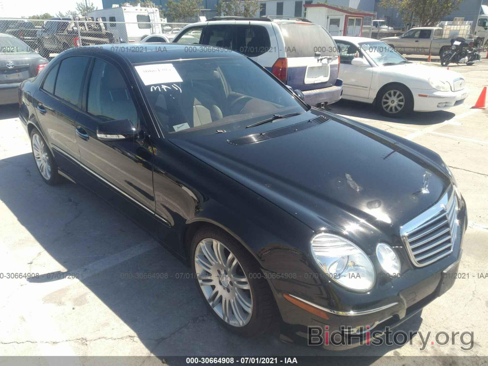 Photo WDBUF56X37B126707 - MERCEDES-BENZ E-CLASS 2007