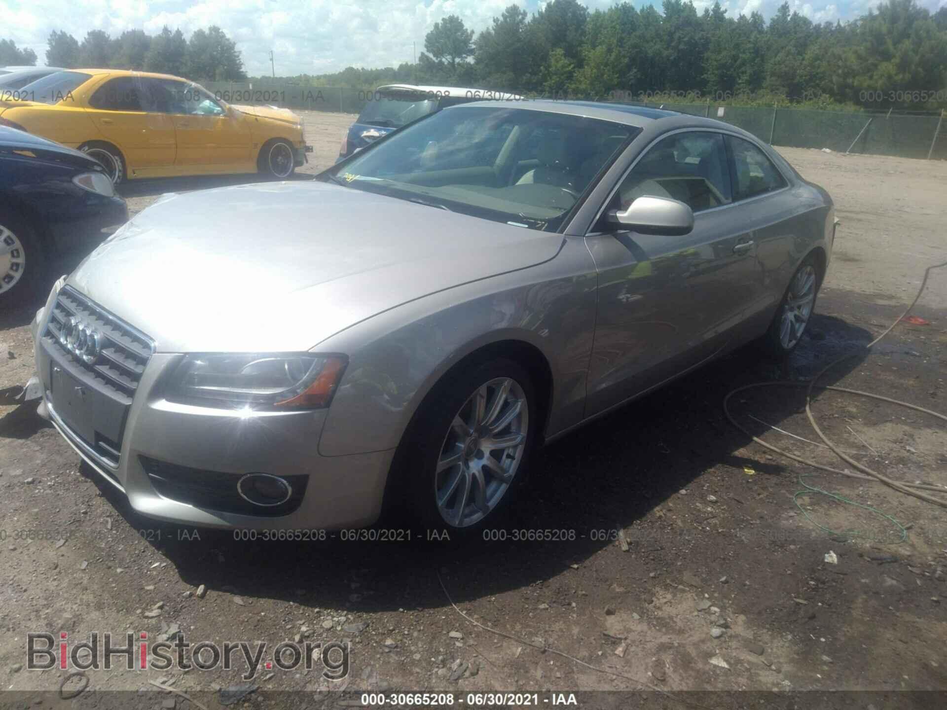 2011 AUDI A5 - VIN: WAULFAFR3BA022933 - Фото 2