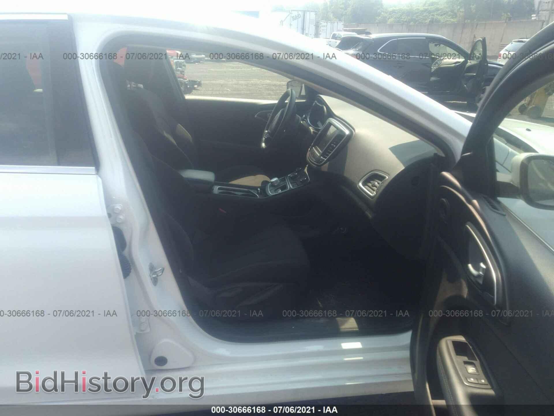2015 CHRYSLER 200 - VIN: 1C3CCCABXFN753945 - Фото 5